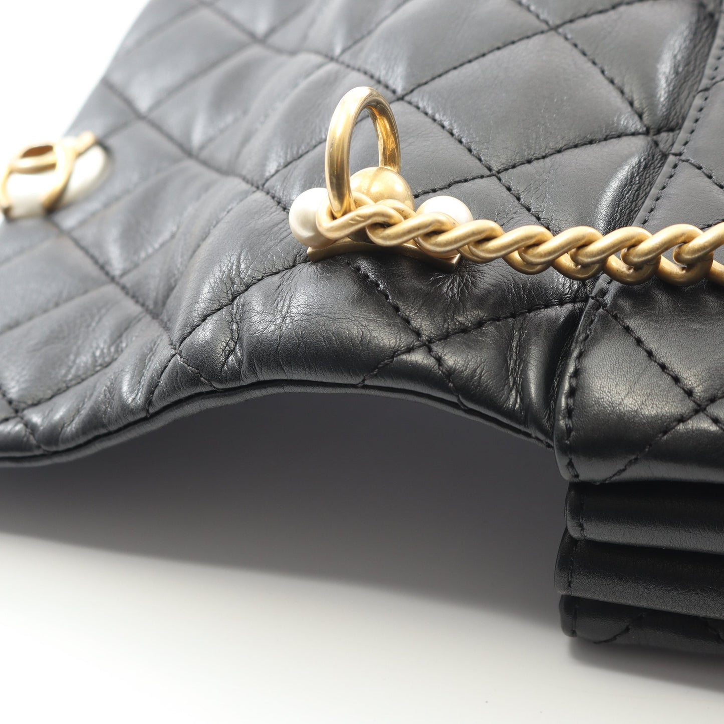 ミニマトラッセ チェーンショルダーバッグ レザー ブラック ゴールド金具 シャネル バッグ CHANEL