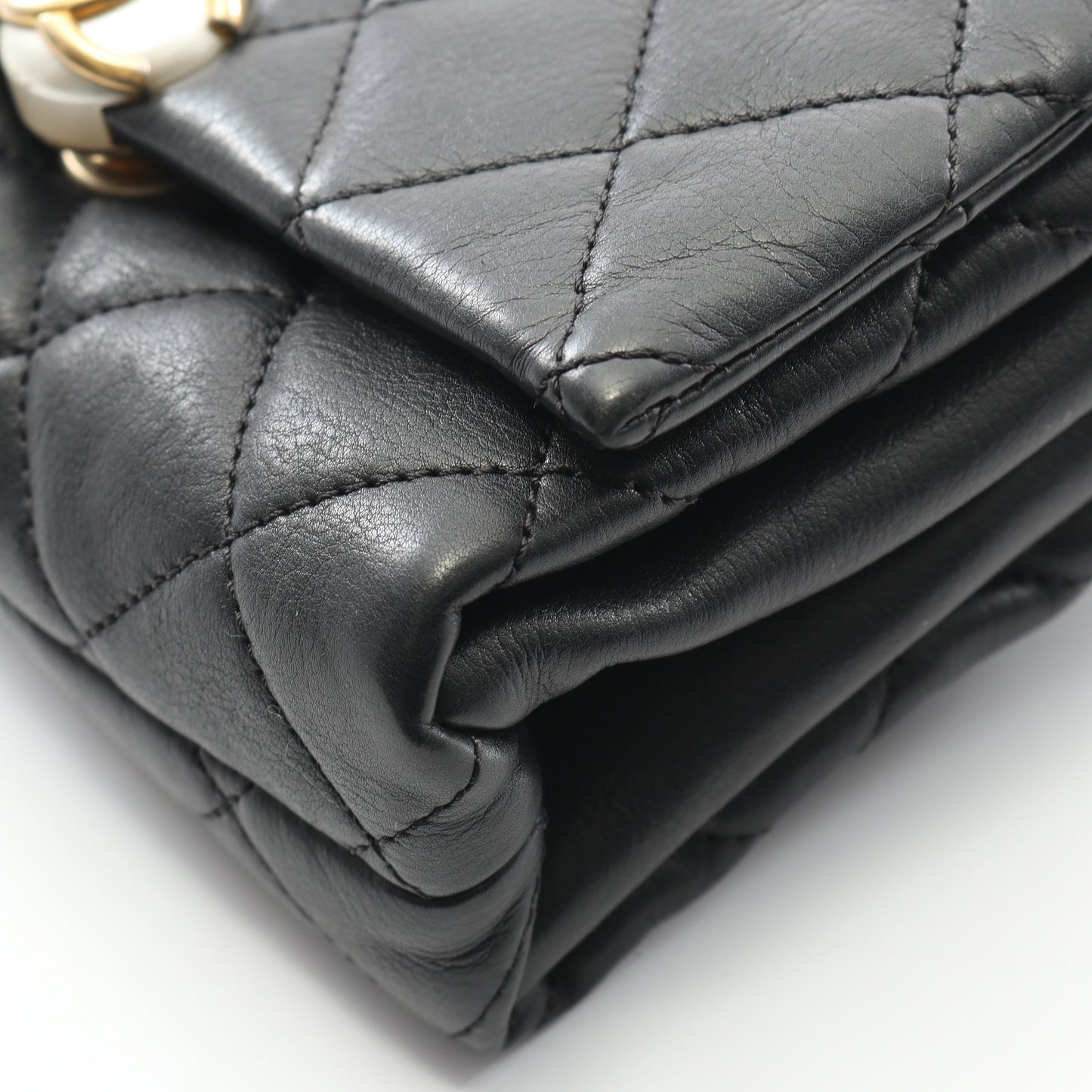 ミニマトラッセ チェーンショルダーバッグ レザー ブラック ゴールド金具 シャネル バッグ CHANEL