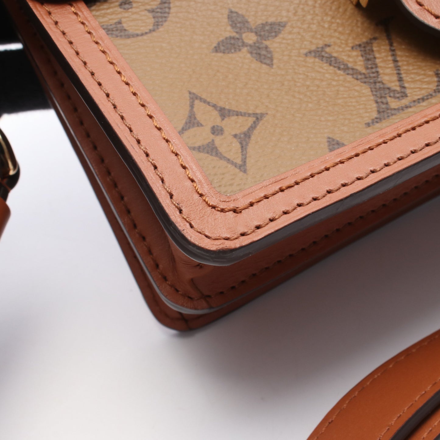 ドーフィーヌ MINI モノグラムリバース ショルダーバッグ PVC レザー ブラウン ベージュ ルイヴィトン バッグ LOUIS VUITTON