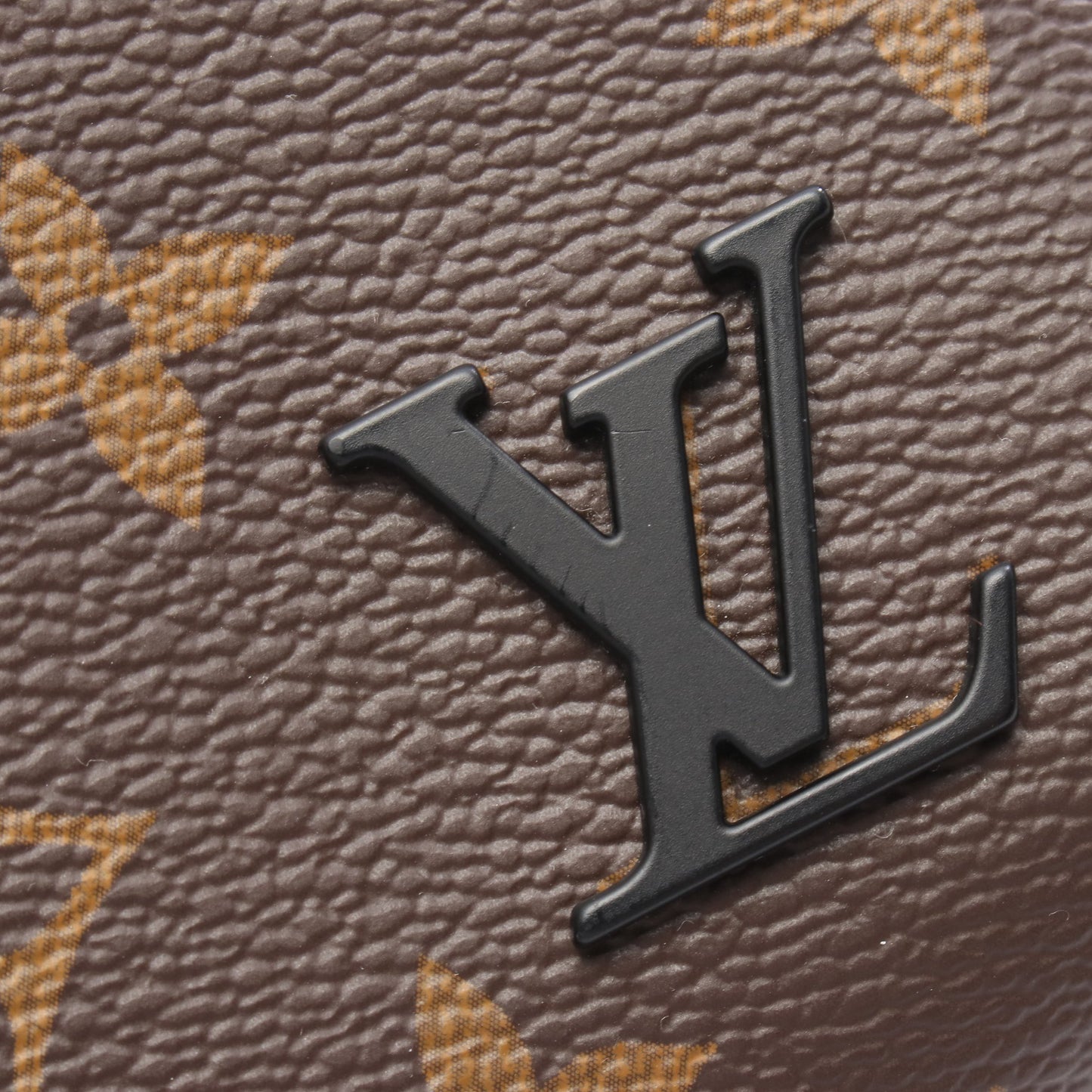 アヴェニュー スリングバッグ モノグラムマカサー ボディバッグ PVC レザー ブラウン ブラック ルイヴィトン バッグ LOUIS VUITTON