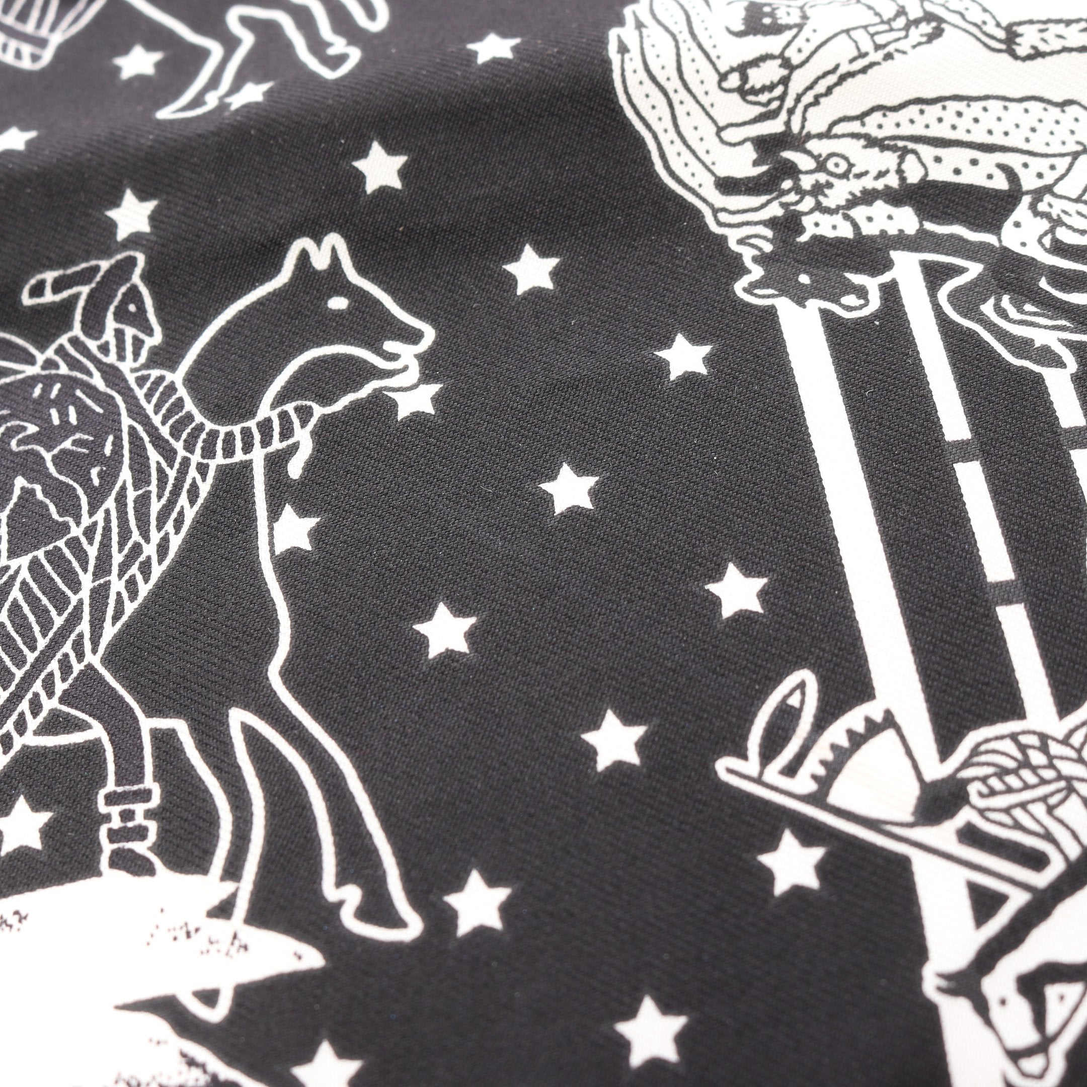 美品　エルメス カレPANI LA SHAR PAWNEE パウニー族の首長 HERMES】【PANI LA SHAR PAWNEE】【フランス製】エルメス『カレ90