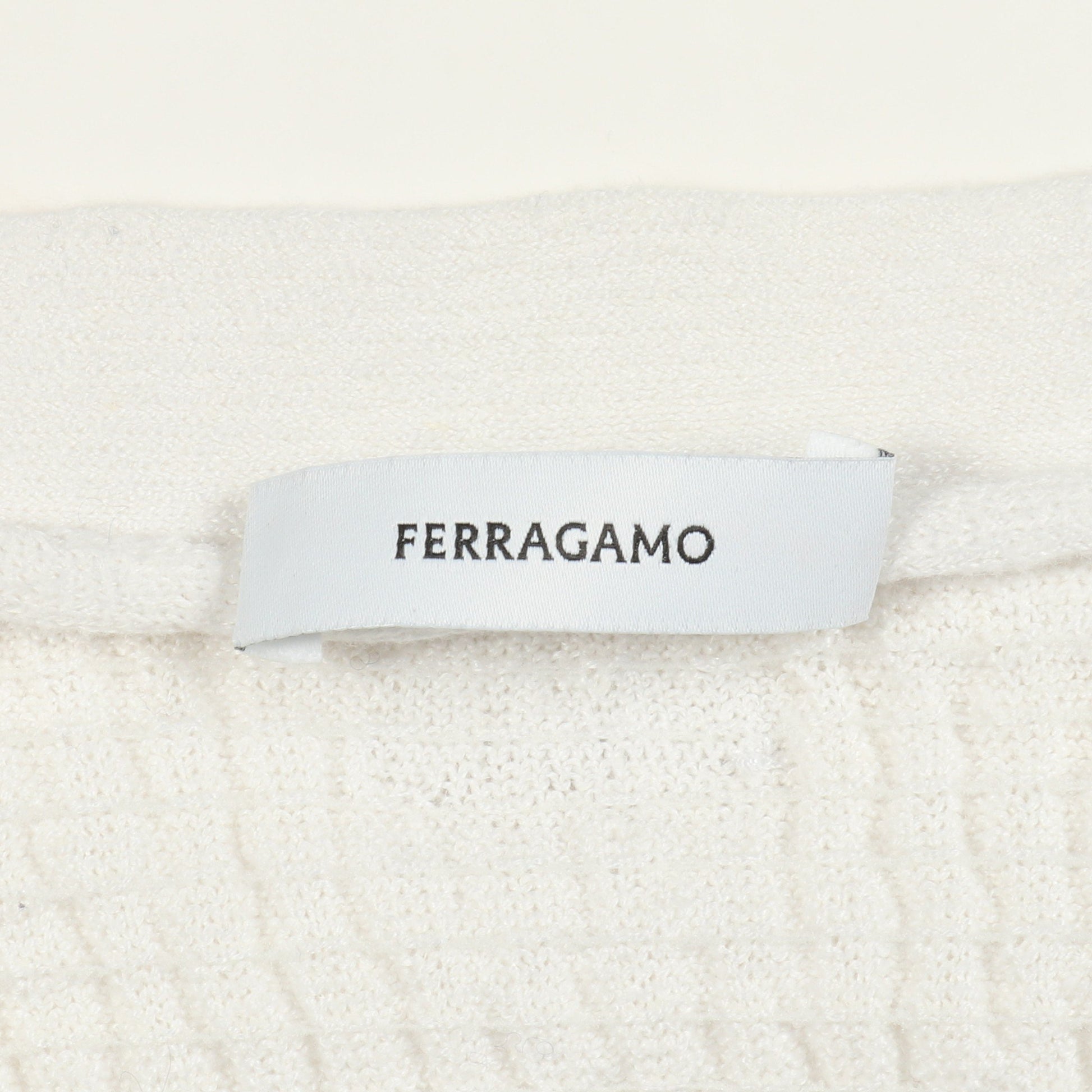 カーディガン Vネック 長袖 ロゴ プレート リネン オフホワイト サルヴァトーレフェラガモ トップス Salvatore Ferragamo