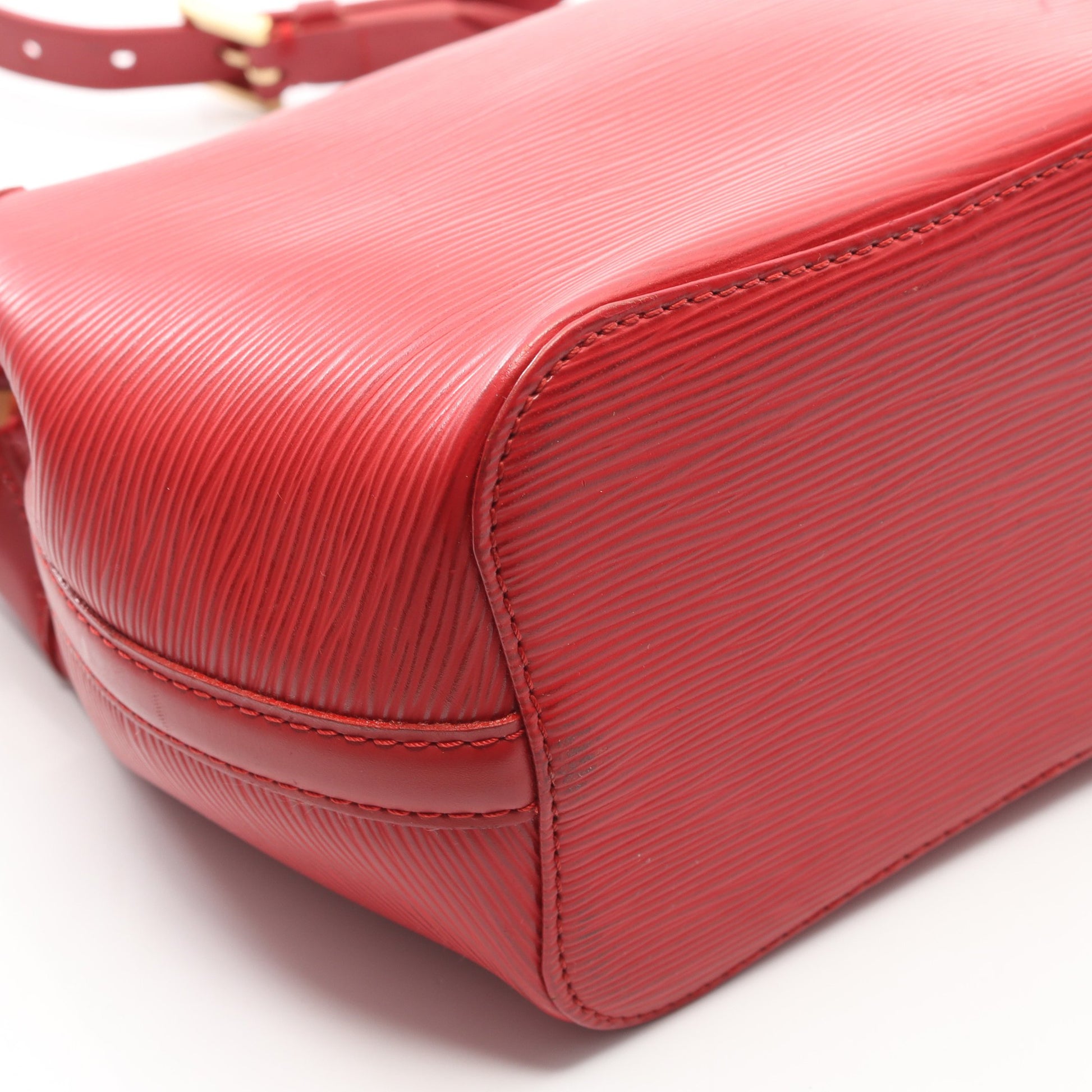 マンダラPM ショルダーバッグ レザー レッド ルイヴィトン バッグ LOUIS VUITTON