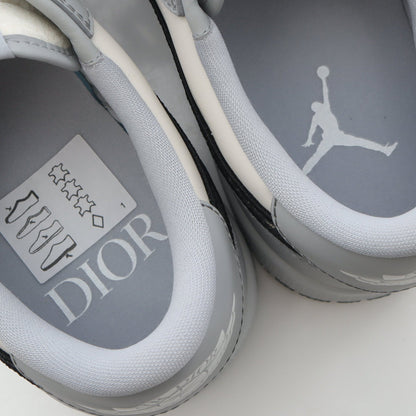 DIOR × Nike Air Jordan 1 Low スニーカー レザー キャンバス ホワイト グレー ディオール シューズ DIOR