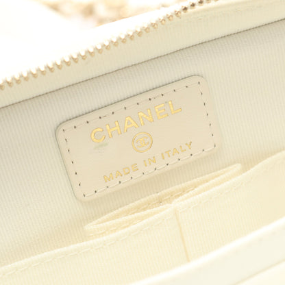シャネル19 マトラッセ チェーンショルダーバッグ レザー ホワイト コンビ金具 シャネル バッグ CHANEL