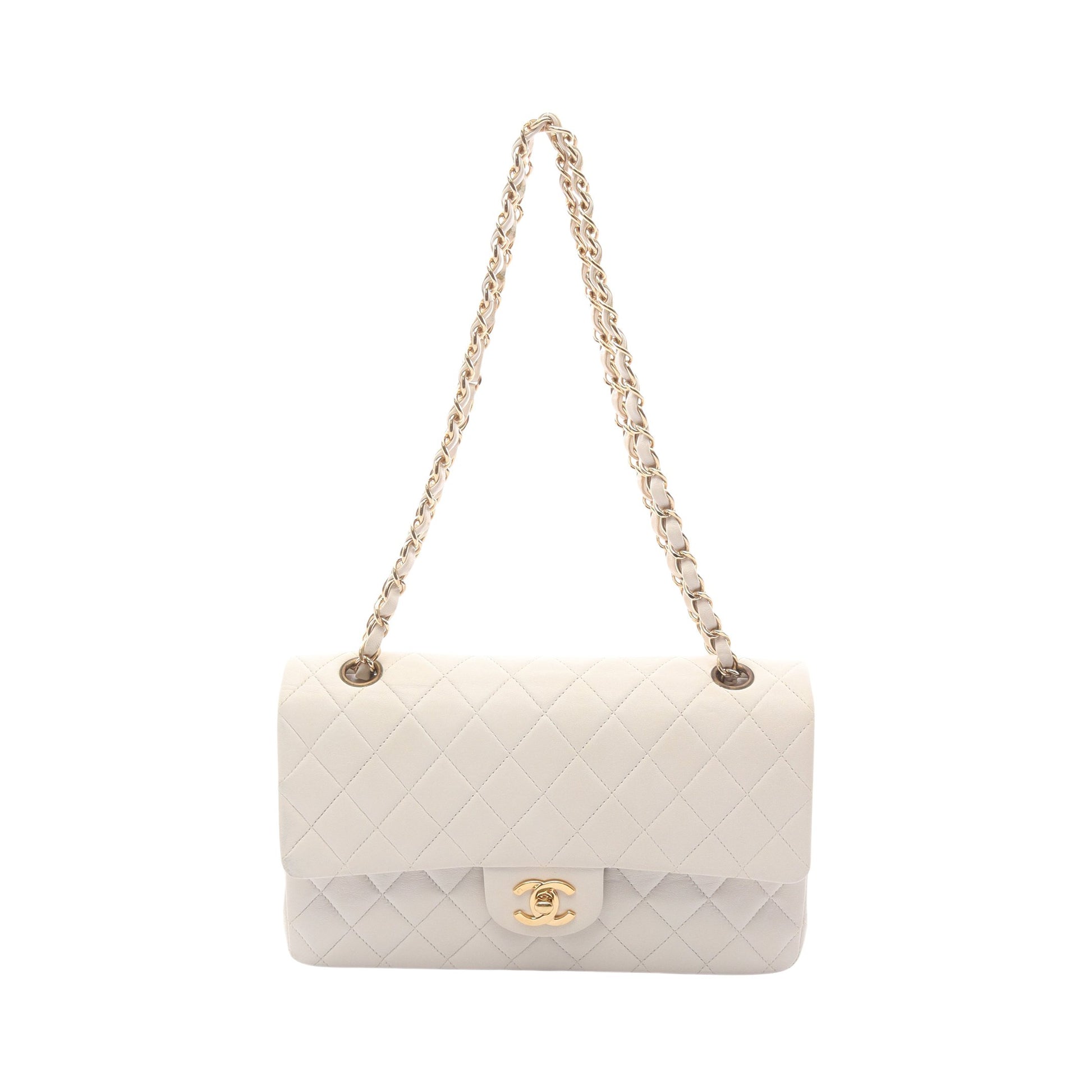 マトラッセ ダブルフラップ Wチェーンショルダーバッグ ラムスキン ホワイト ゴールド金具 シャネル バッグ CHANEL