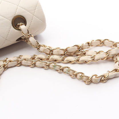 マトラッセ ダブルフラップ Wチェーンショルダーバッグ ラムスキン ホワイト ゴールド金具 シャネル バッグ CHANEL