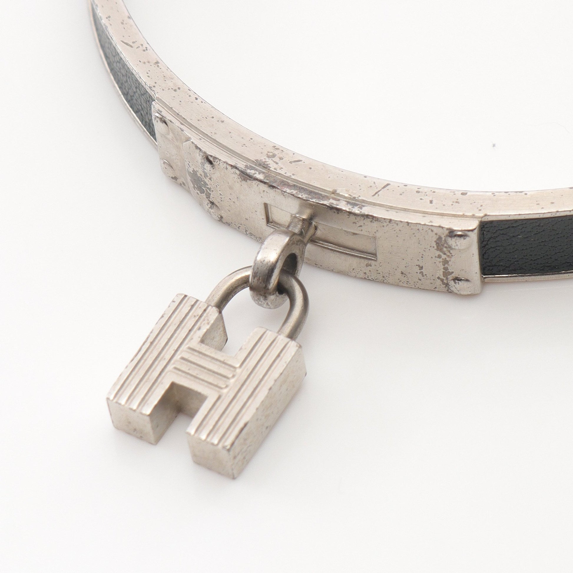 ケリーバングル バングル レザー シルバー ダークグリーン エルメス アクセサリー HERMES