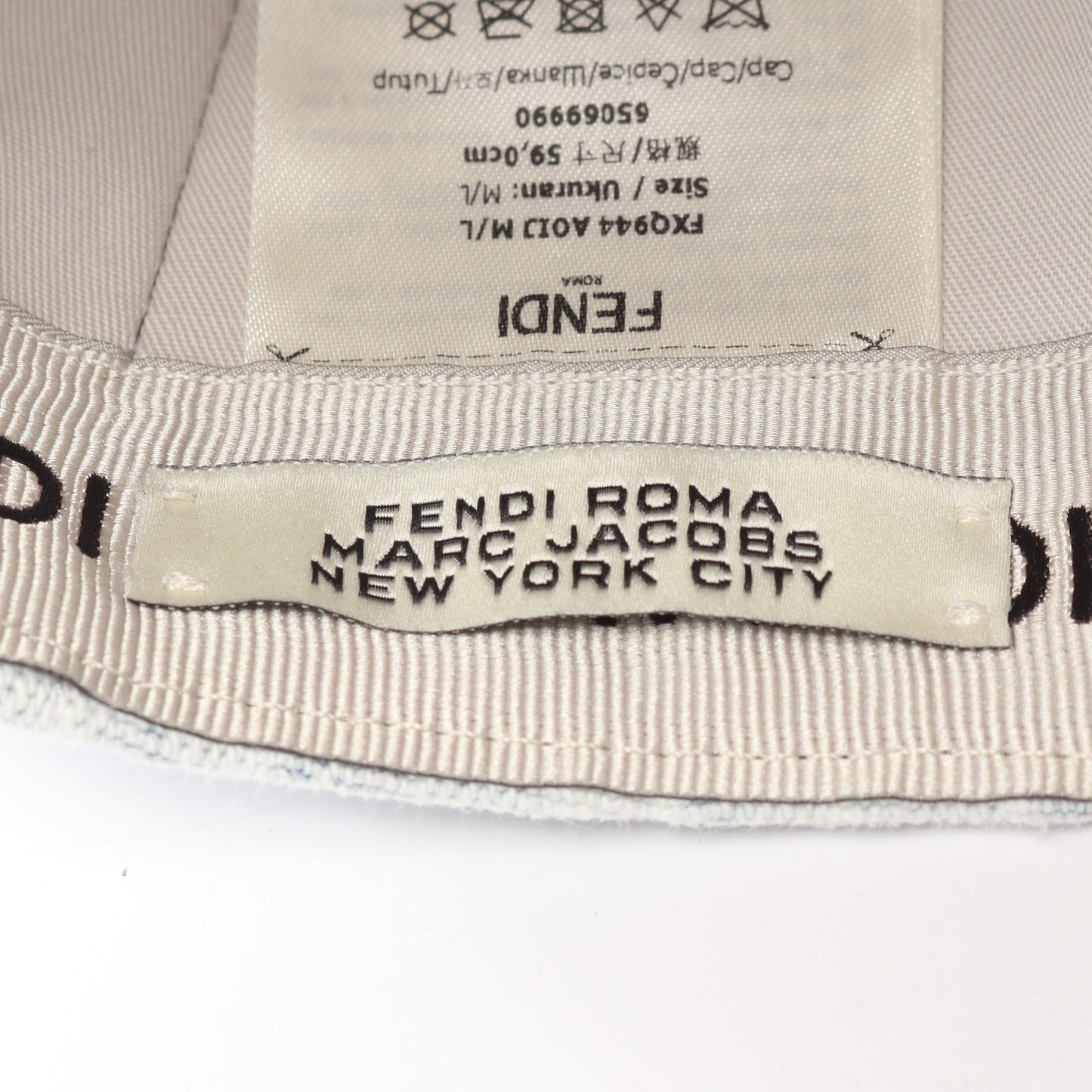 FENDI × MARC JACOBS キャップ デニム コットン ライトブルー ダメージ加工 フェンディ 財布・小物 FENDI