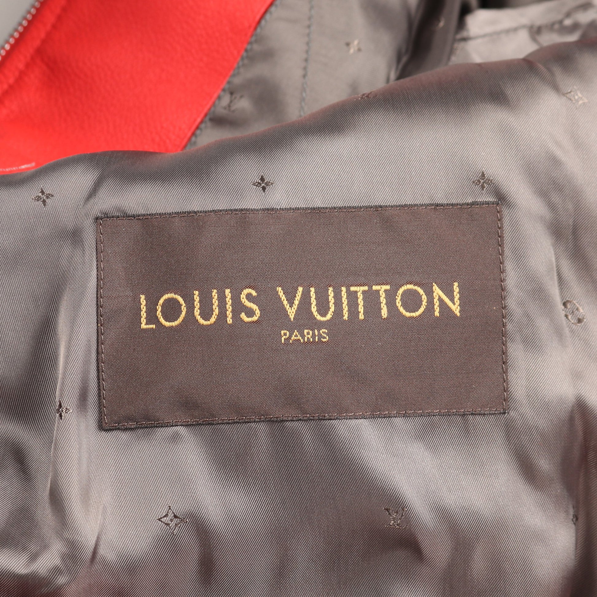 LOUIS VUITTON × Supreme モノグラム ベースボールジャケット レザージャケット ゴートレザー レッド ホワイト ルイヴィトン アウター LOUIS VUITTON