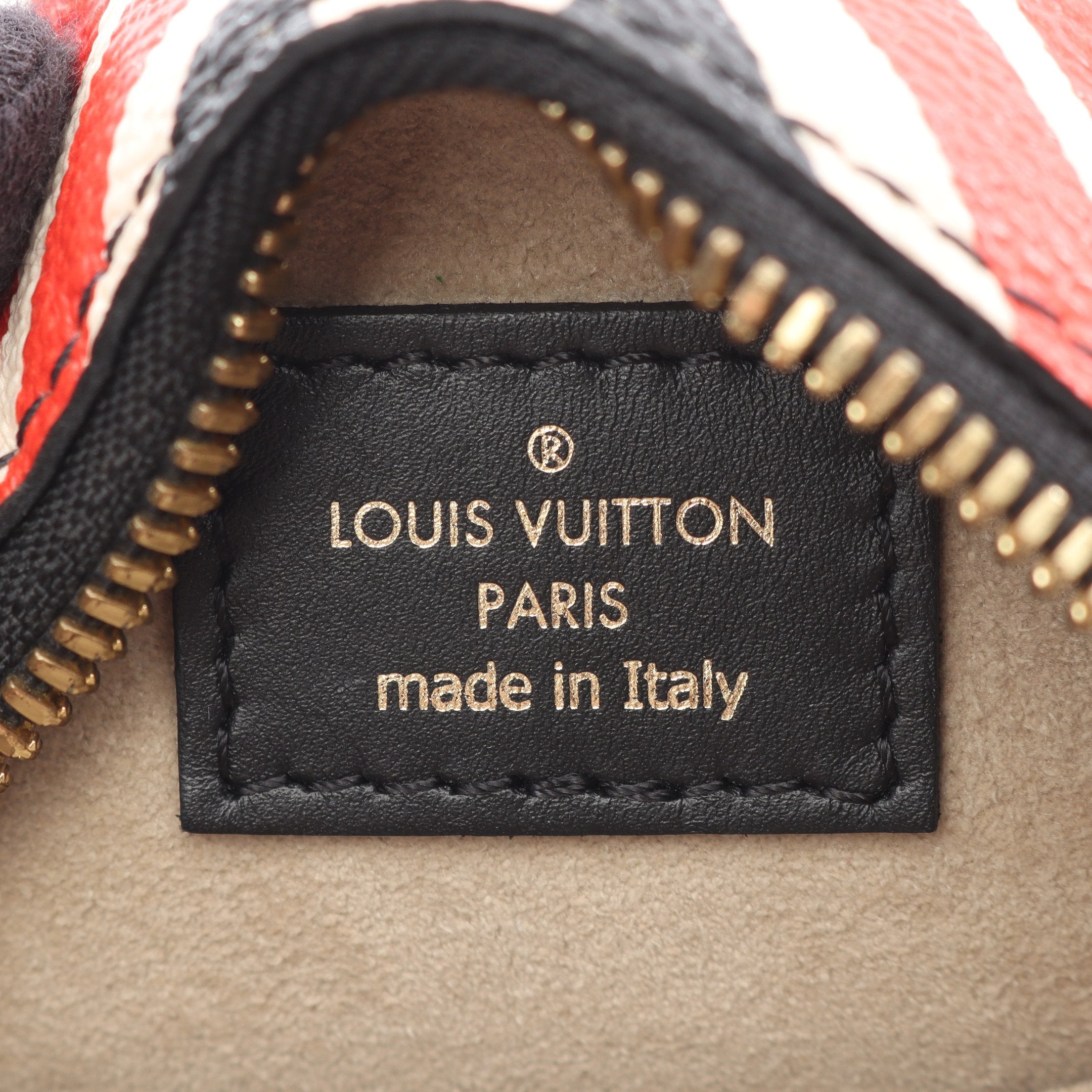 LOUIS VUITTON ルイ・ヴィトン ショルダーバッグ LVクラフティ ボワット シャポー スープル モノグラムジャイアント LVクラフティ ボワット シャポー スープル モノグラムジャイアント