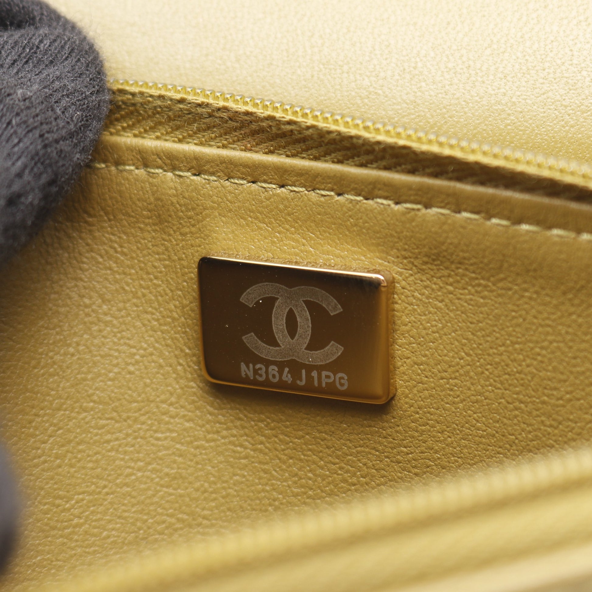 マトラッセ チェーンショルダーバッグ ラムスキン ウッド カーキグリーン ゴールド金具 2WAY シャネル バッグ CHANEL