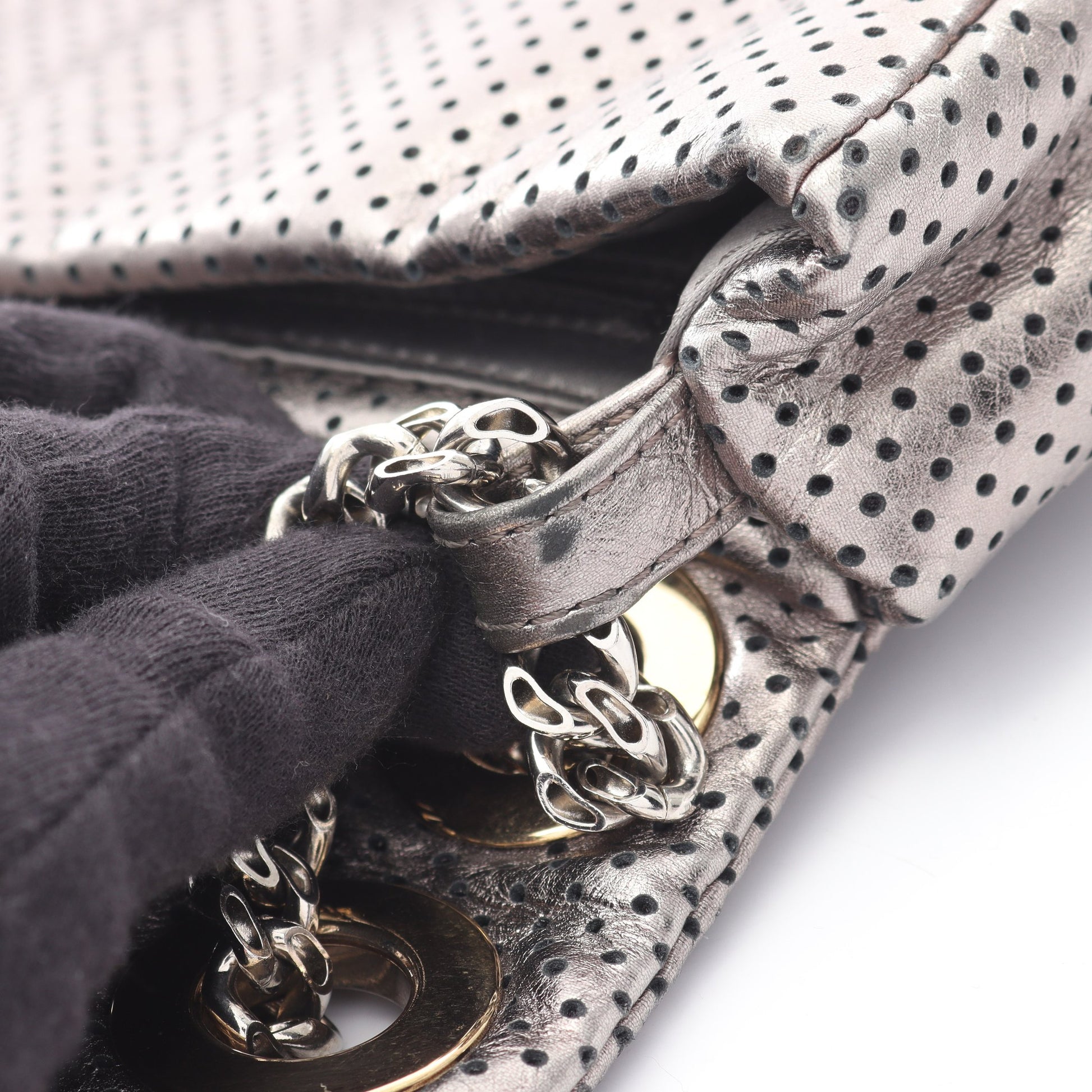 2.55 パンチング Wチェーンショルダーバッグ レザー シルバー コンビ金具 シャネル バッグ CHANEL