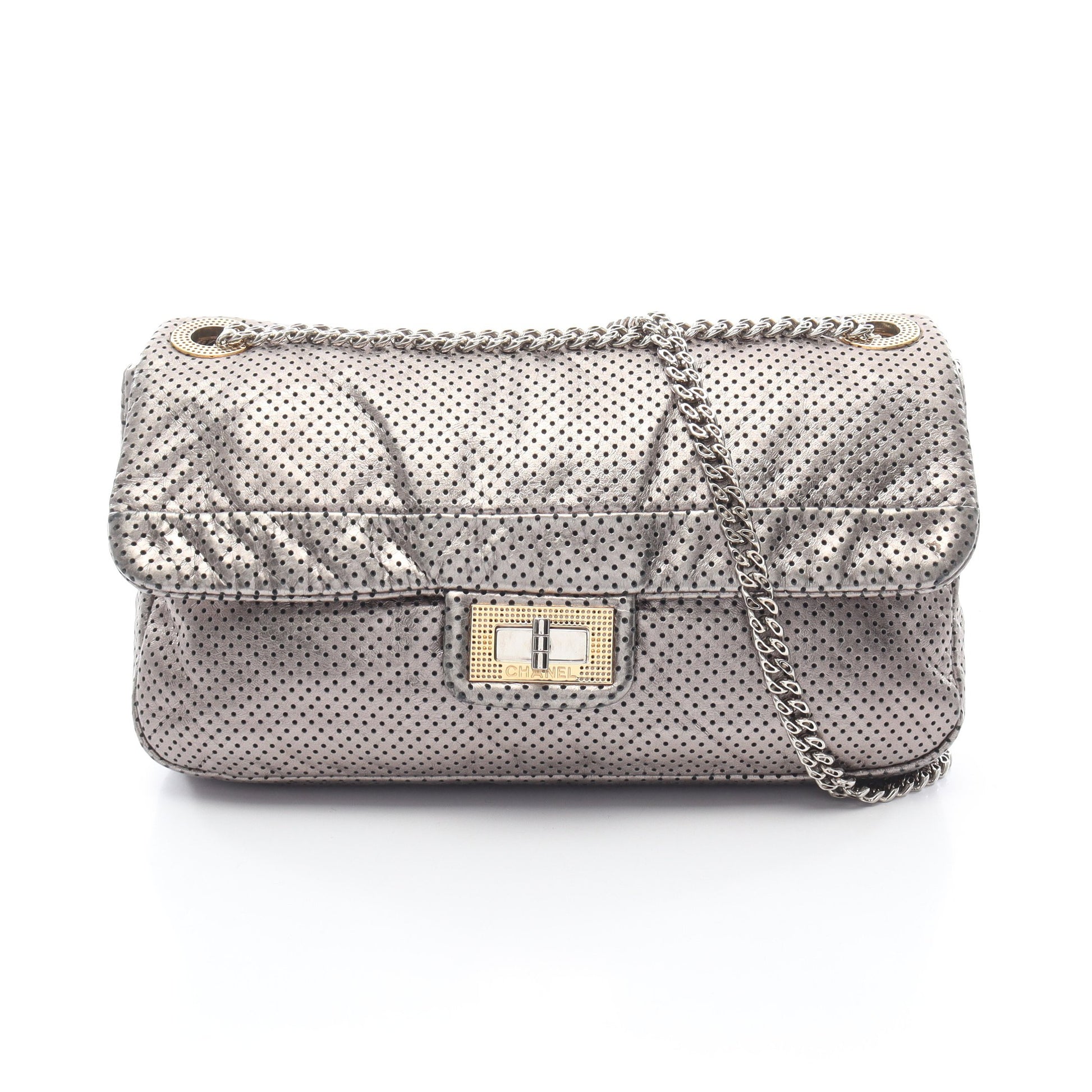 2.55 パンチング Wチェーンショルダーバッグ レザー シルバー コンビ金具 シャネル バッグ CHANEL
