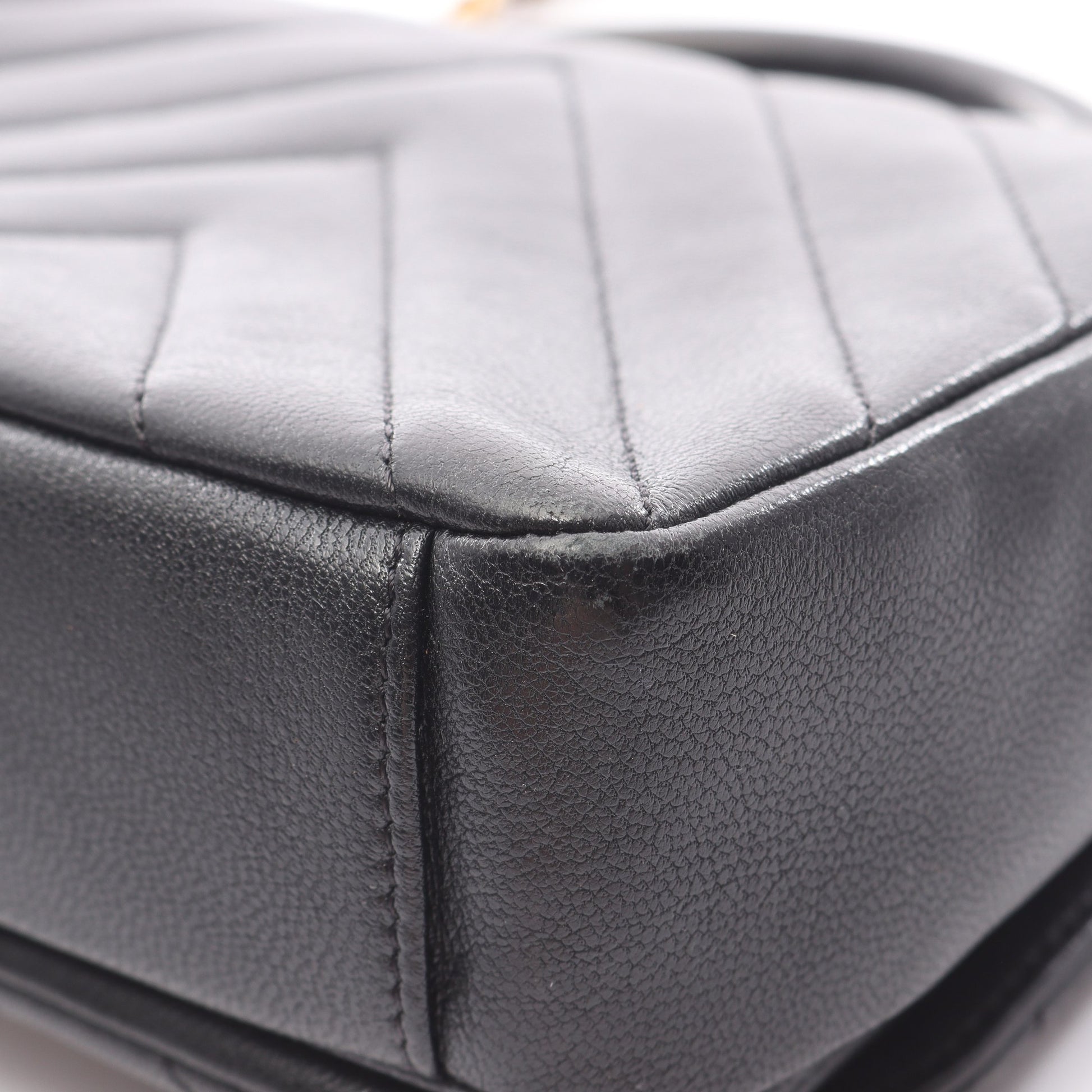 シェブロン Vステッチ トップハンドル チェーンショルダーバッグ レザー ブラック ゴールド金具 2WAY シャネル バッグ CHANEL