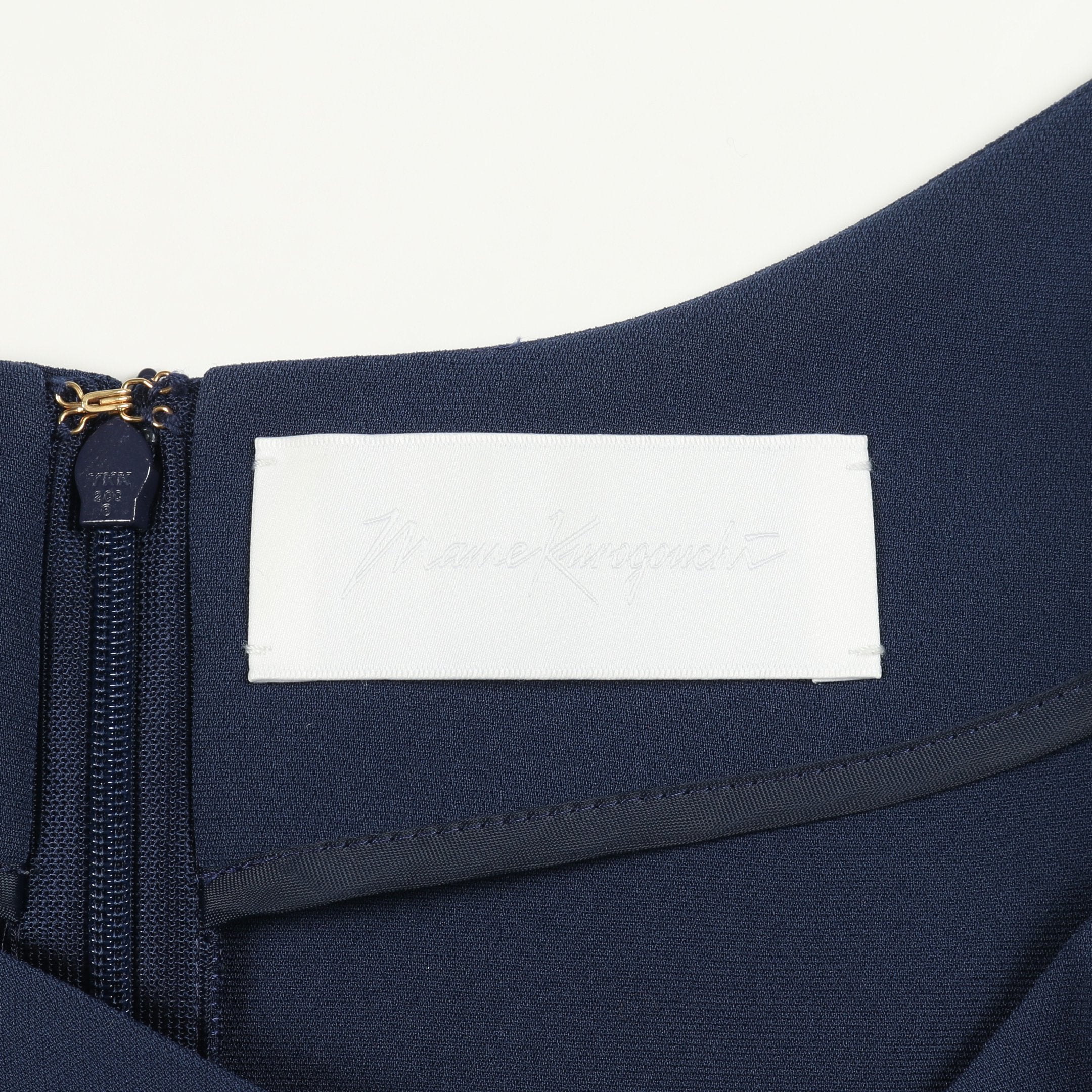 Classics Curve-Shaped Dress ワンピース 長袖 ネイビー