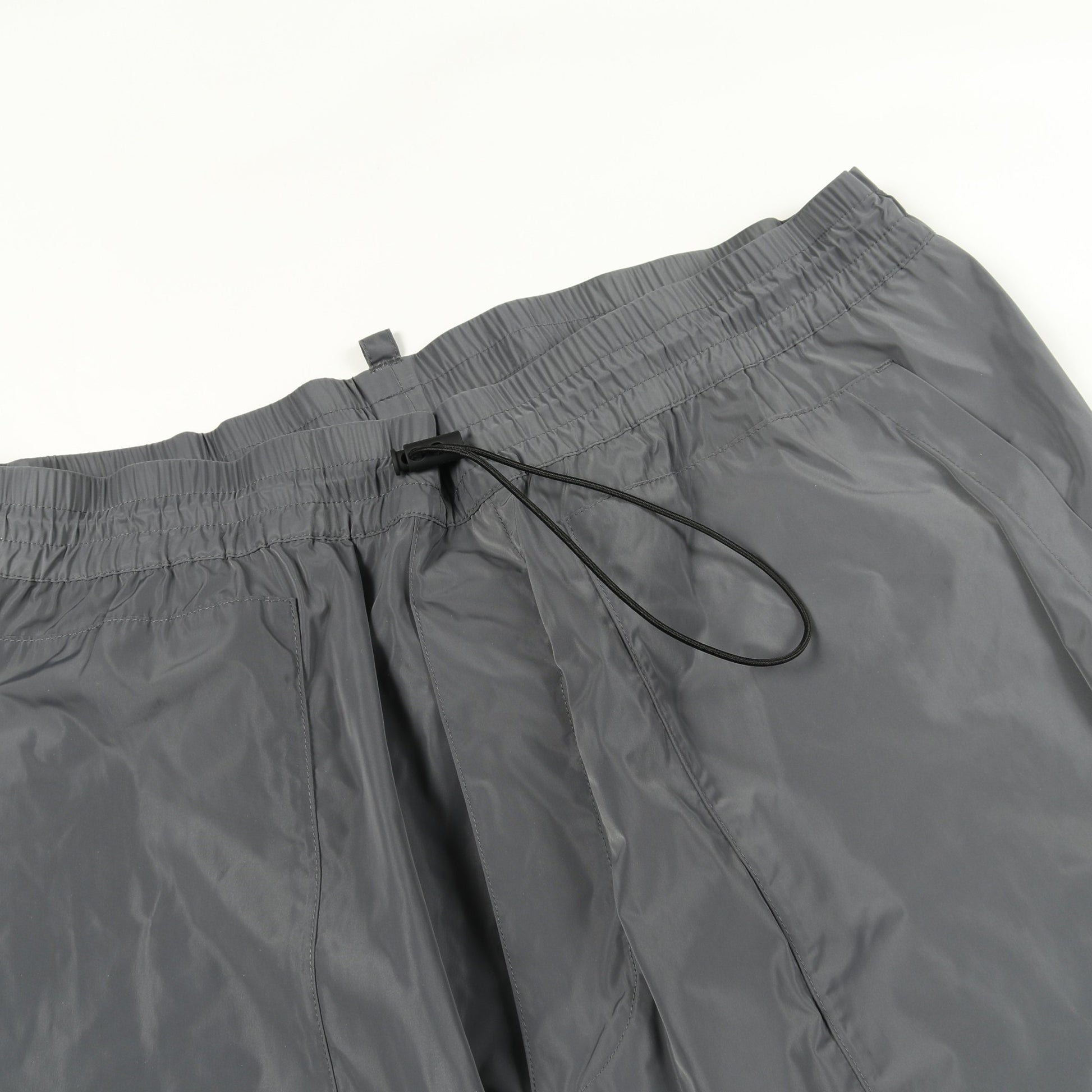 Track pants in techno fabric パンツ グレー ジョガーパンツ グレー ディースクエアード ボトムス DSQUARED2