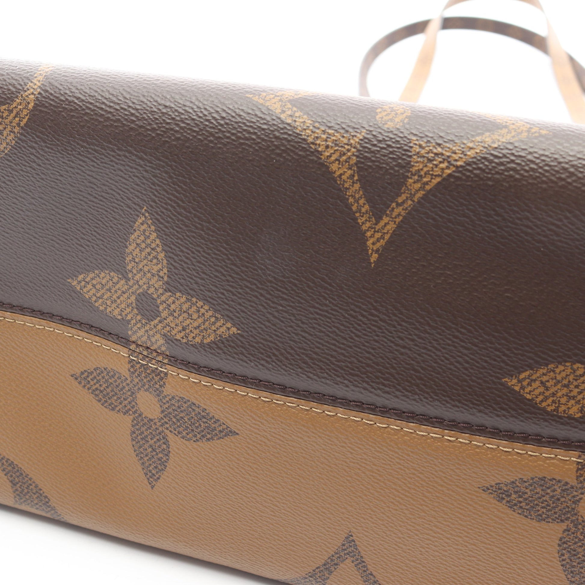 オンザゴーGM モノグラムジャイアント リバース ショルダーバッグ トートバッグ PVC ブラウン ベージュ 2WAY ルイヴィトン バッグ LOUIS VUITTON