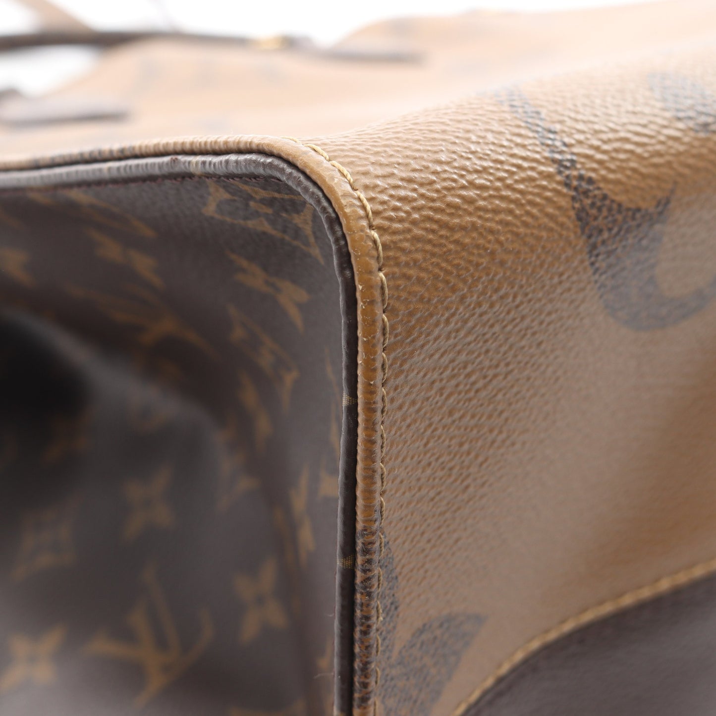 オンザゴーGM モノグラムジャイアント リバース ショルダーバッグ トートバッグ PVC ブラウン ベージュ 2WAY ルイヴィトン バッグ LOUIS VUITTON