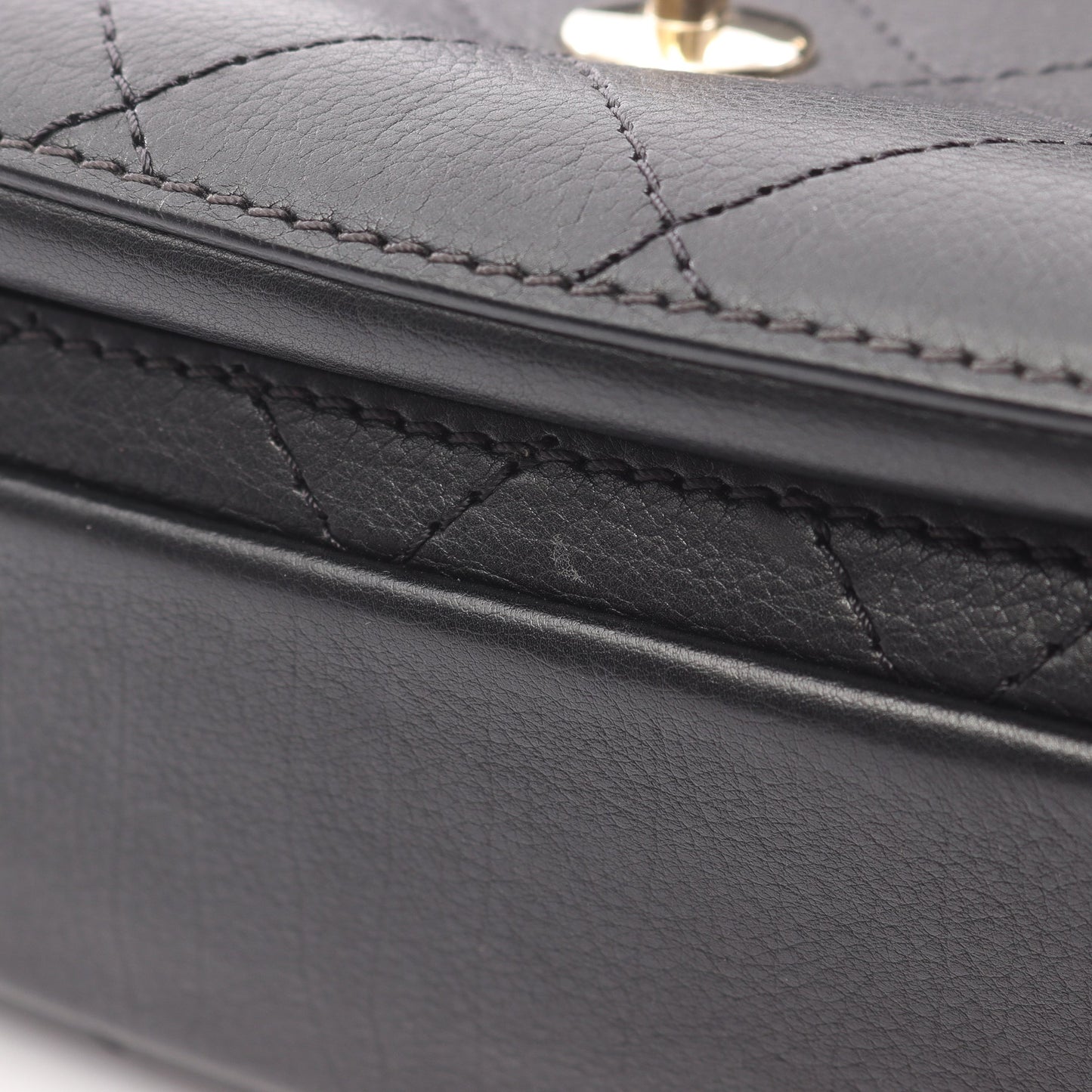 マトラッセ チェーンショルダーバッグ レザー ブラック ゴールド金具 シャネル バッグ CHANEL