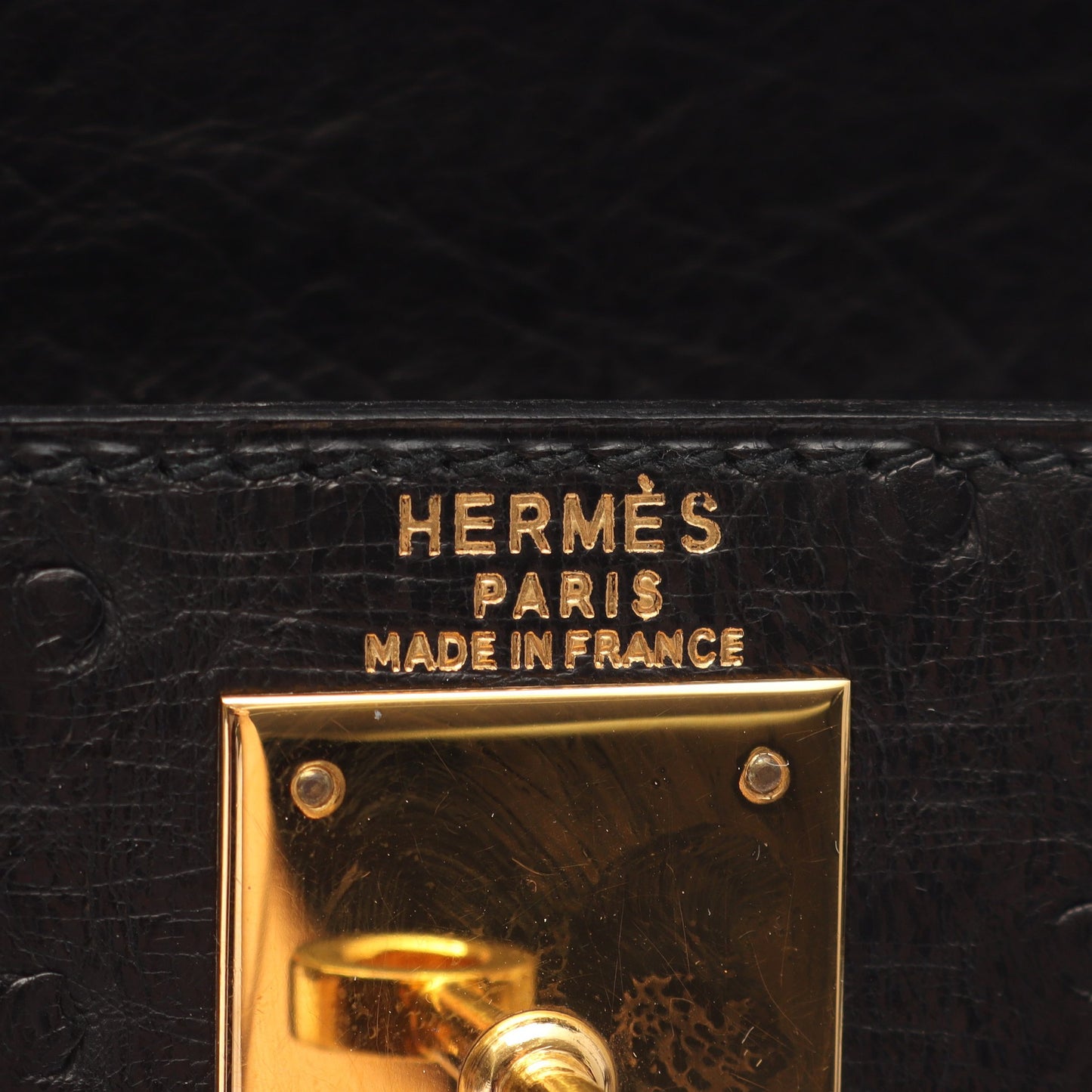 ケリー28 ハンドバッグ オーストリッチ ブラック ゴールド金具 外縫い ○S刻印 エルメス バッグ HERMES