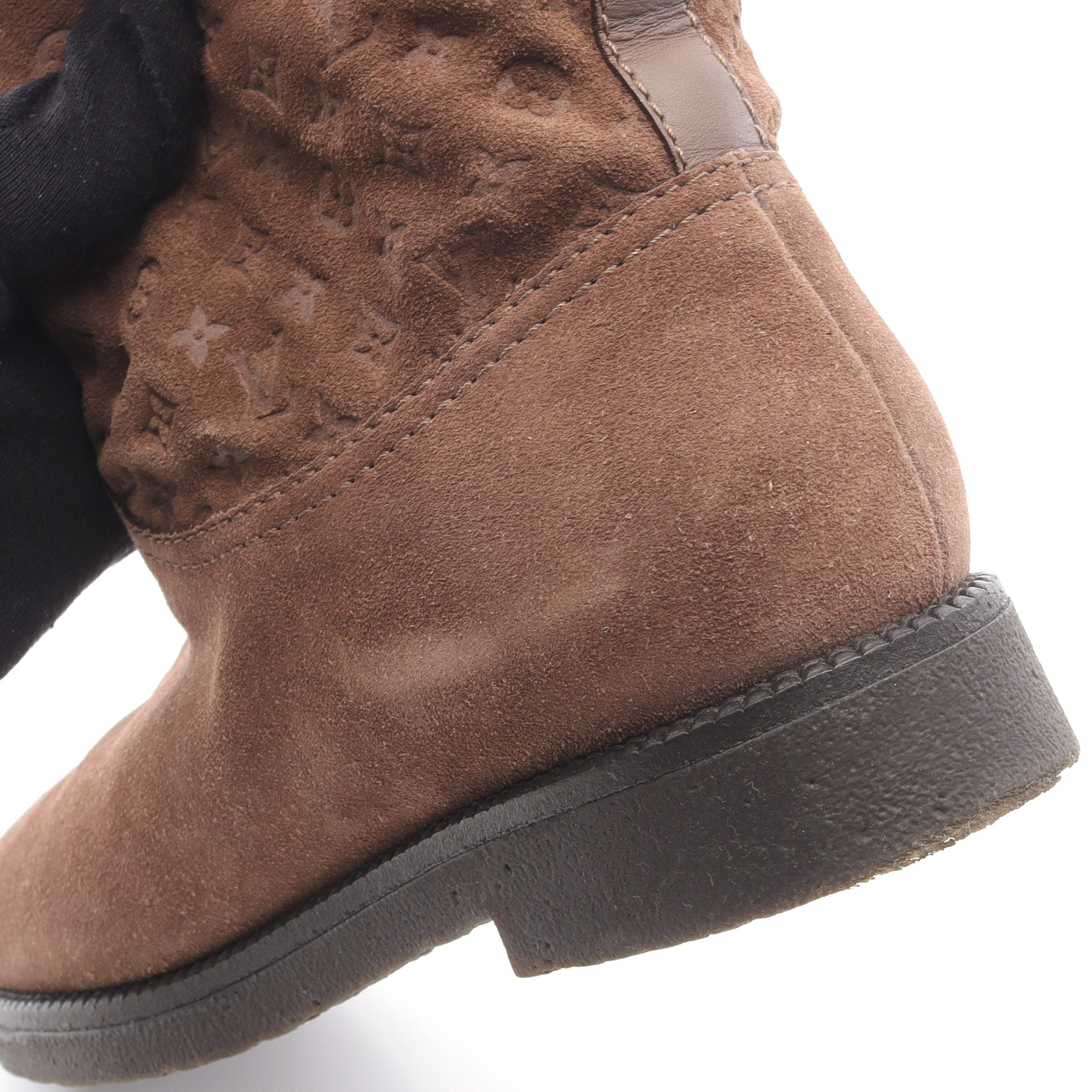 ルイヴィトン　モノグラム型押ムートンブーツ ブラウン　34サイズ ルイヴィトンモノグラム型押ムートンブーツ 34サイズブラウン