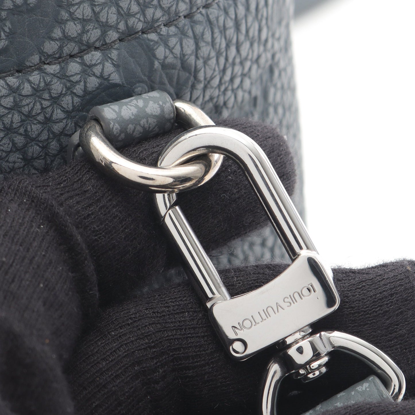 チョーク ポーチ トリヨンクライミング グラナイトグレー ショルダーバッグ レザー グレー マルチカラー ルイヴィトン バッグ LOUIS VUITTON