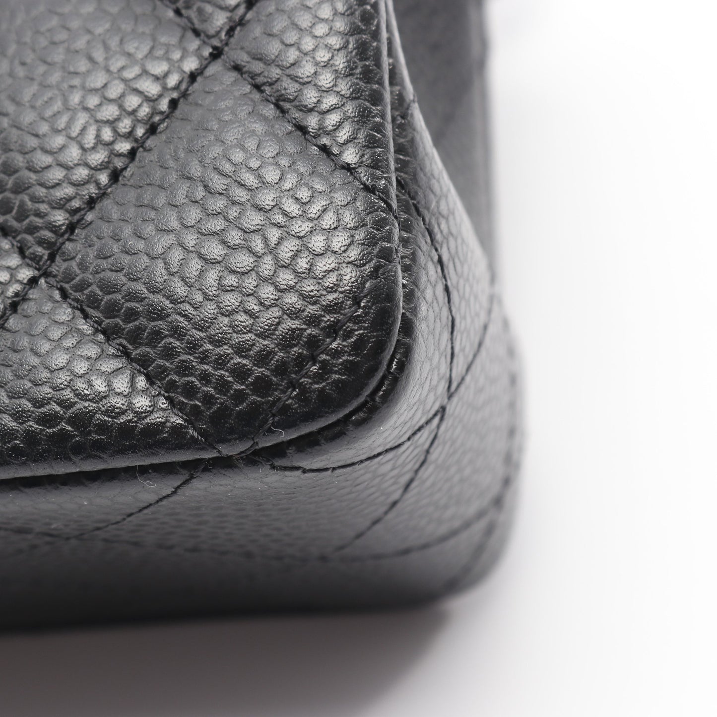 マトラッセ Wフラップ Wチェーンショルダーバッグ キャビアスキン ブラック ゴールド金具 シャネル バッグ CHANEL