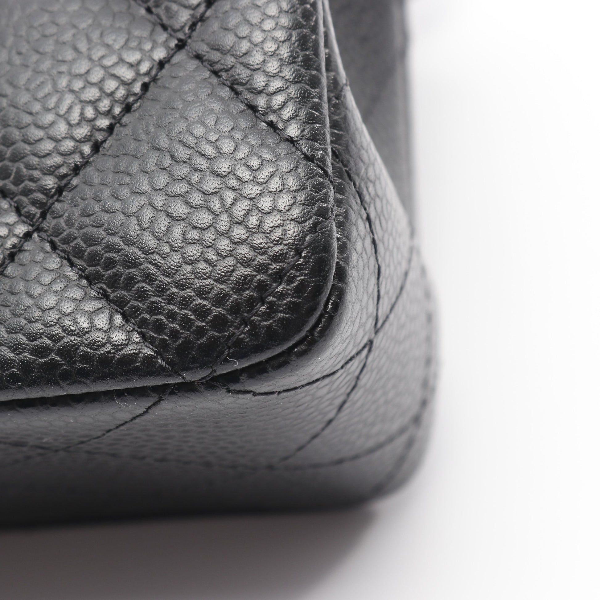 マトラッセ Wフラップ Wチェーンショルダーバッグ キャビアスキン ブラック ゴールド金具 シャネル バッグ CHANEL