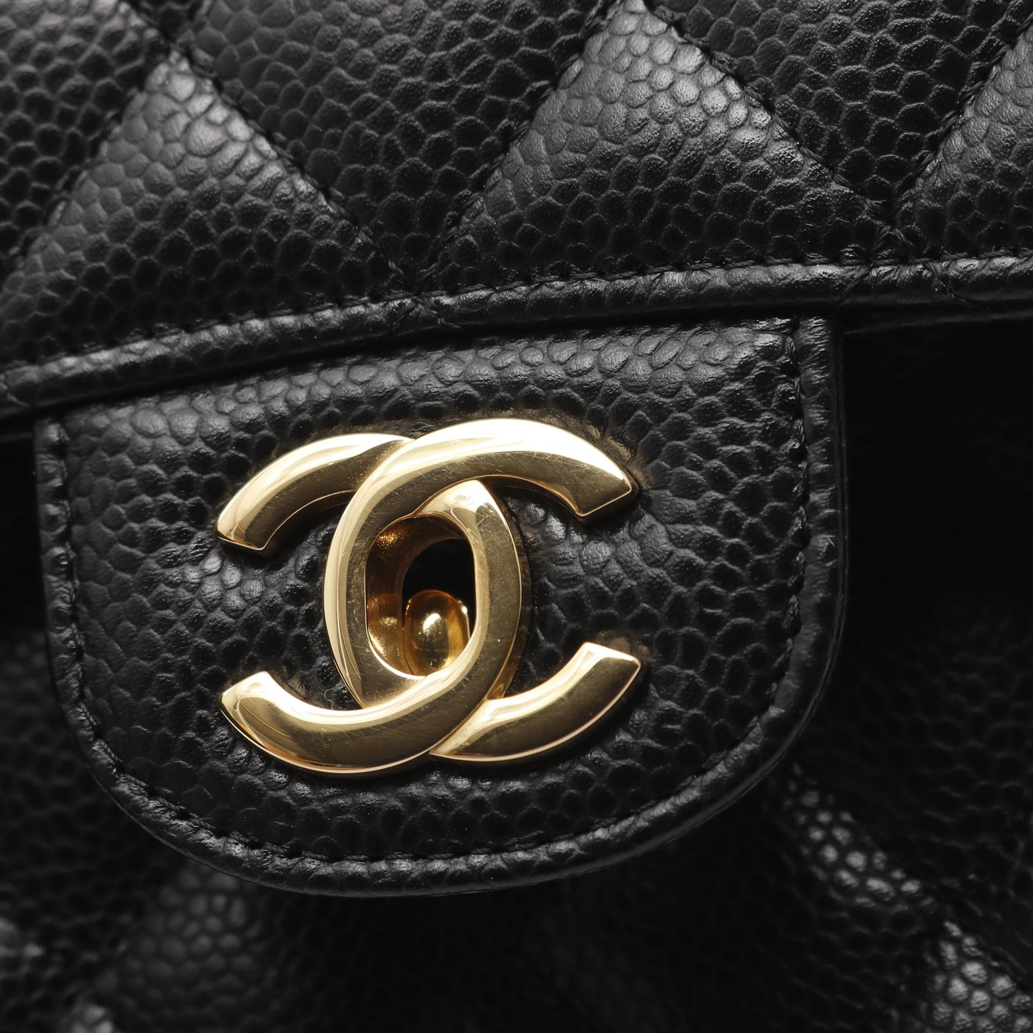 マトラッセ Wフラップ Wチェーンショルダーバッグ キャビアスキン ブラック ゴールド金具 シャネル バッグ CHANEL