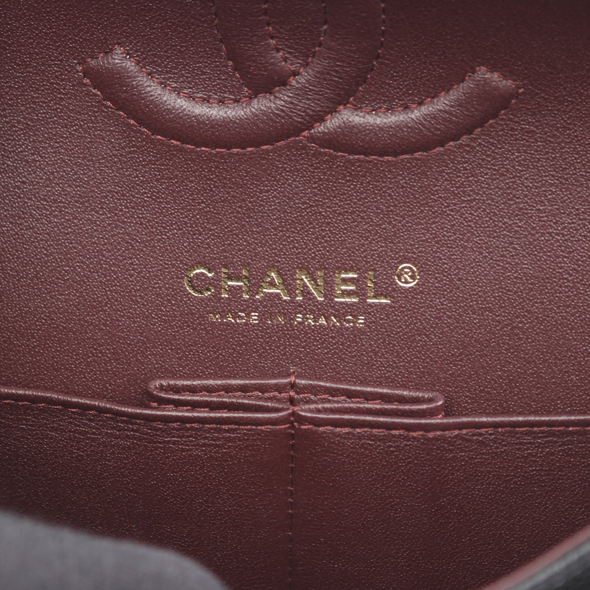 マトラッセ Wフラップ Wチェーンショルダーバッグ キャビアスキン ブラック ゴールド金具 シャネル バッグ CHANEL