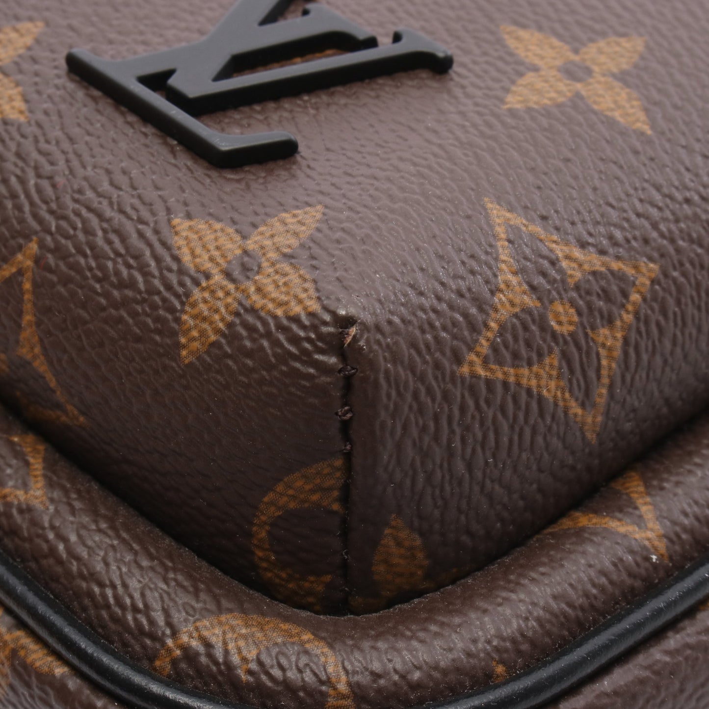 アヴェニュー スリングバッグ モノグラムマカサー ボディバッグ PVC レザー ブラウン ブラック ルイヴィトン バッグ LOUIS VUITTON