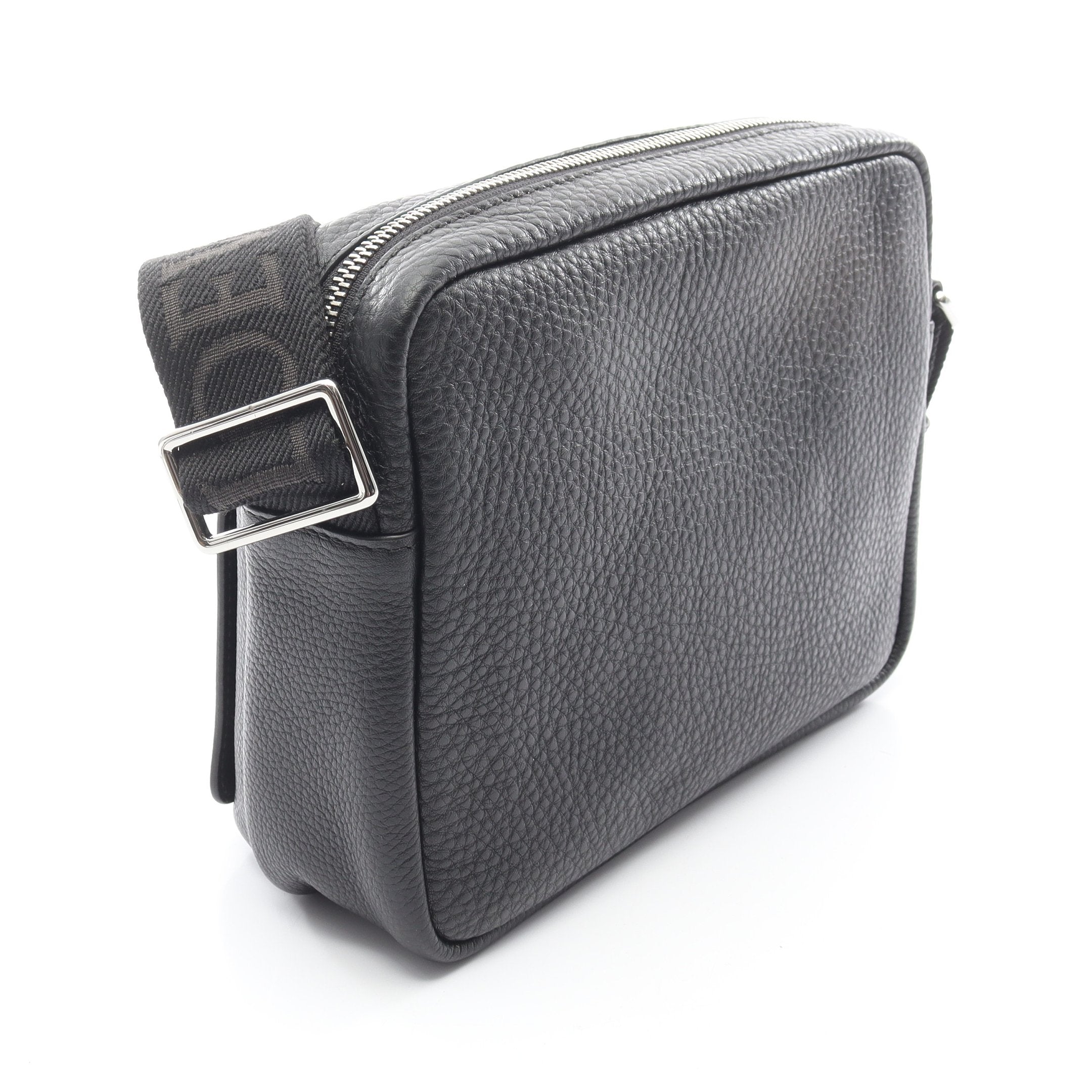 【LOEWE】ブラックレザー ショルダーバッグ　ペブル　ミディアム　正規品 ペブル メッセンジャーバッグ ミディアム ショルダーバッグ レザー