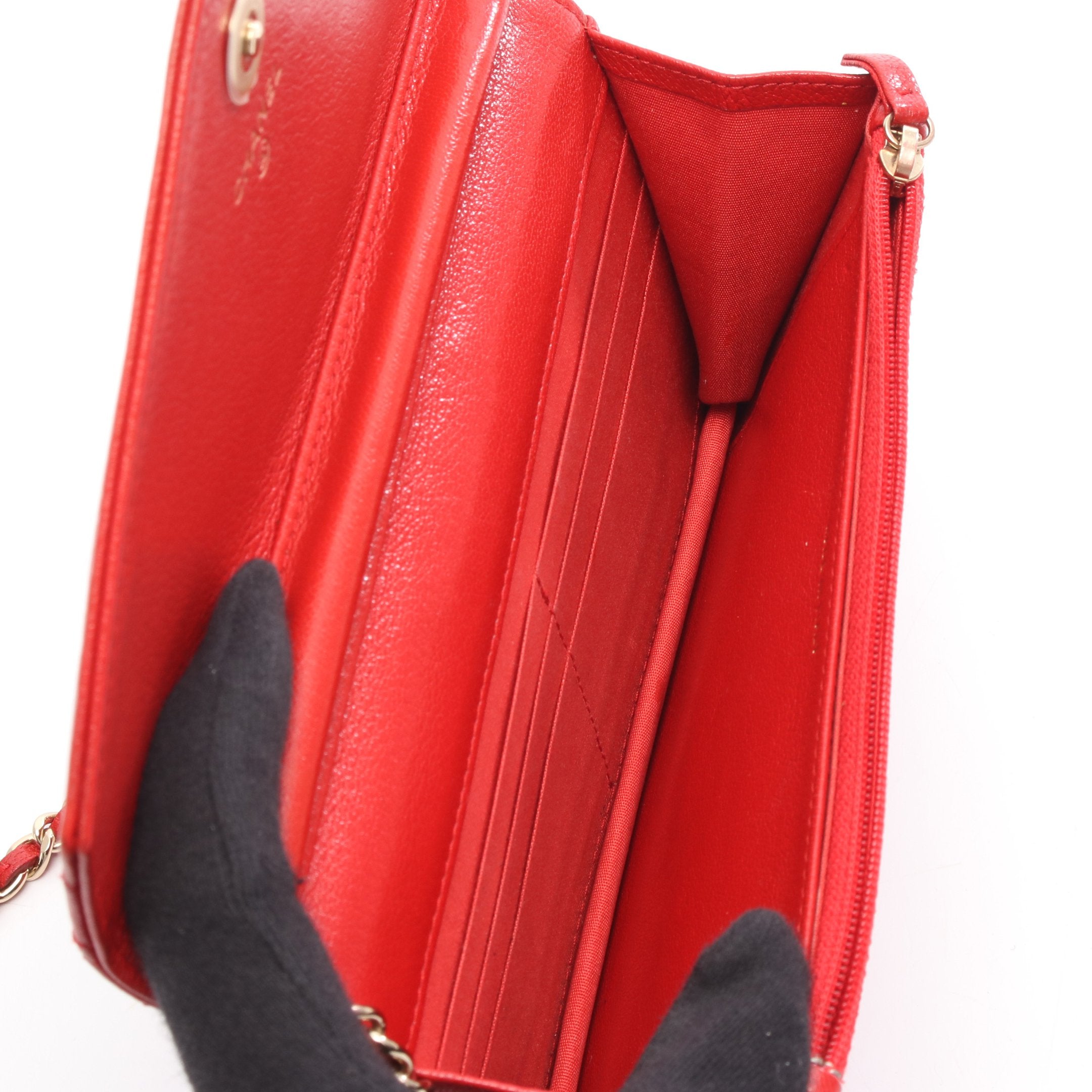 シャネル CHANEL シェブロン Vステッチ チェーン ウォレット 長財布 レザー レッド シルバー 金具  VLP 90208365 シェブロン Vステッチ チェーンウォレット レザー レッド ゴールド金具