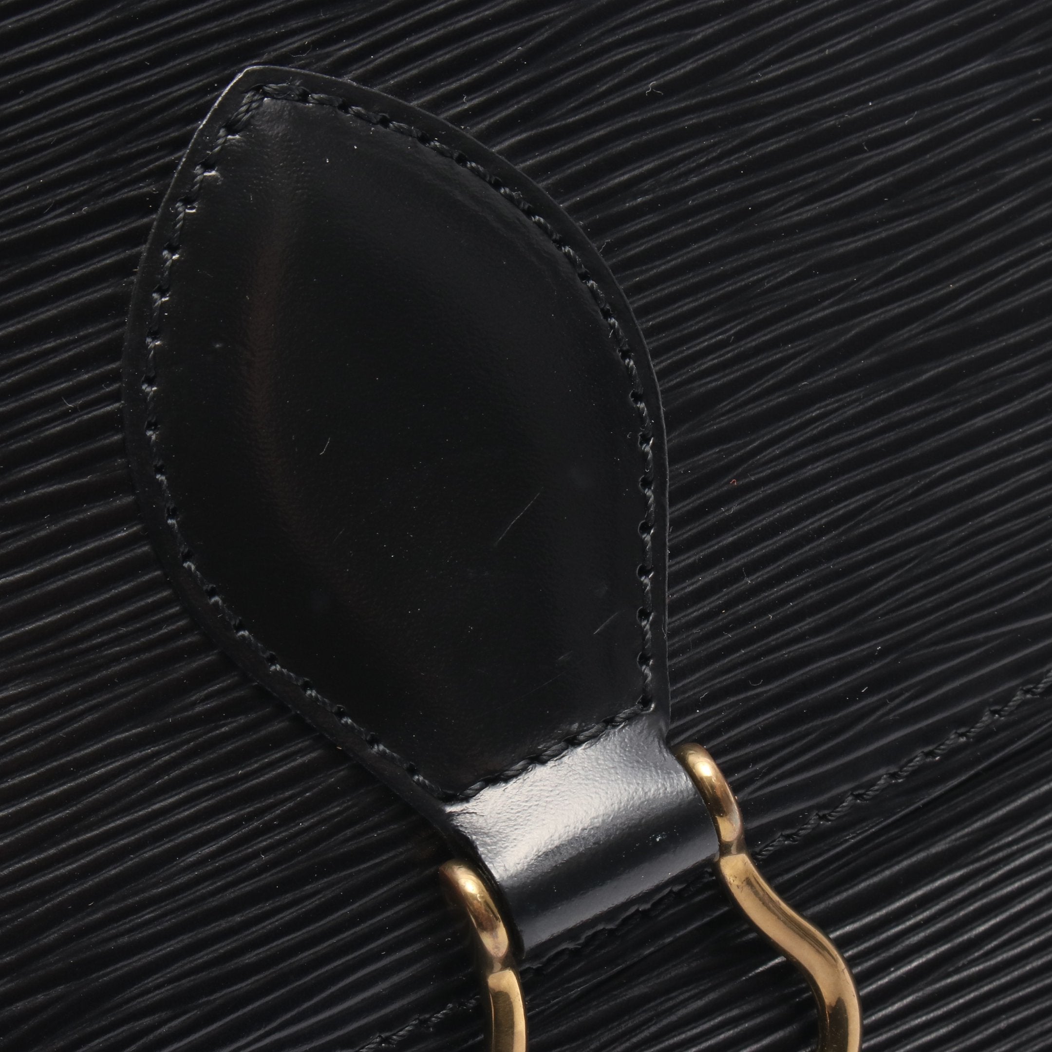 サンクルー エピ ノワール ショルダーバッグ レザー ブラック ルイ