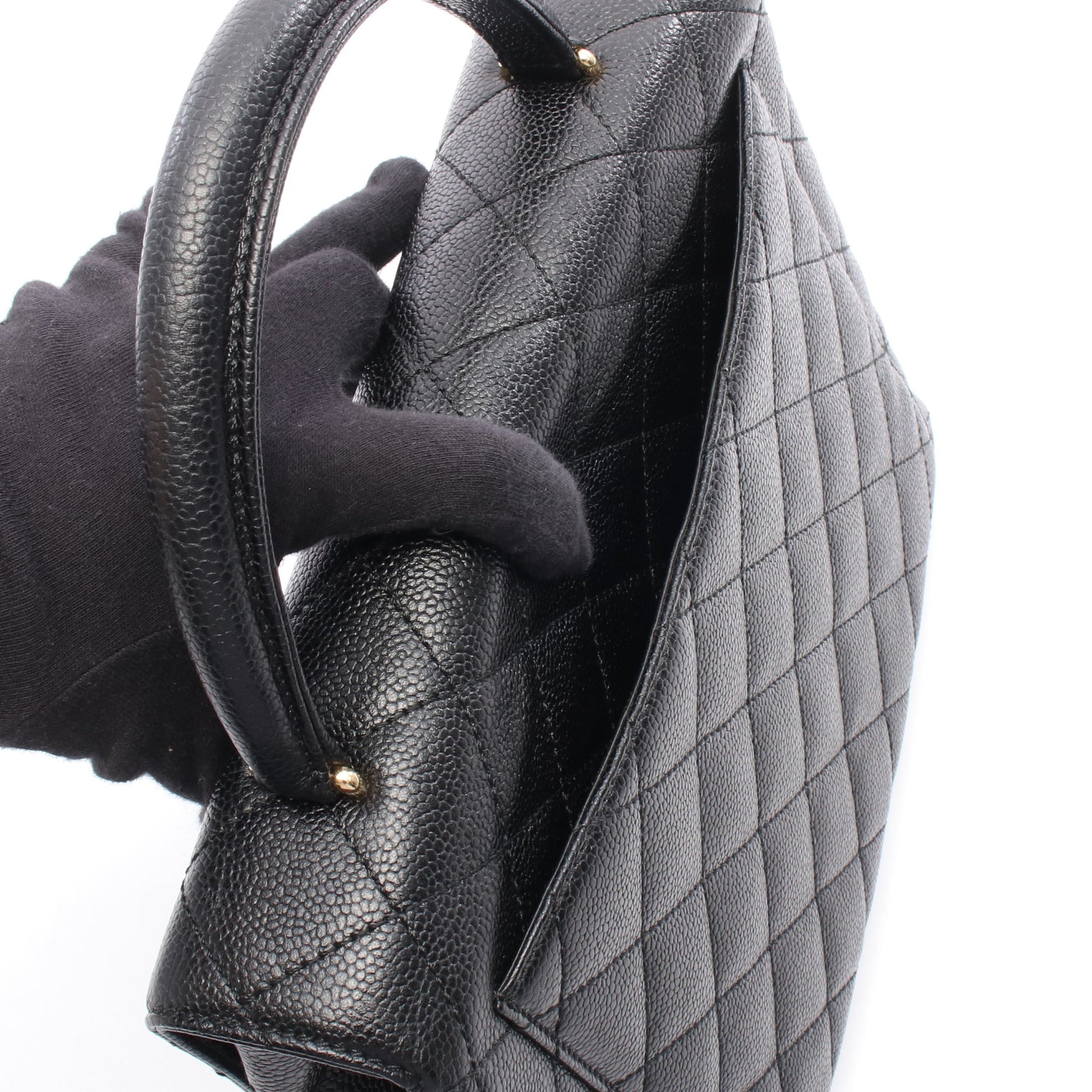 マトラッセ ハンドバッグ キャビアスキン ブラック ゴールド金具 シャネル バッグ CHANEL