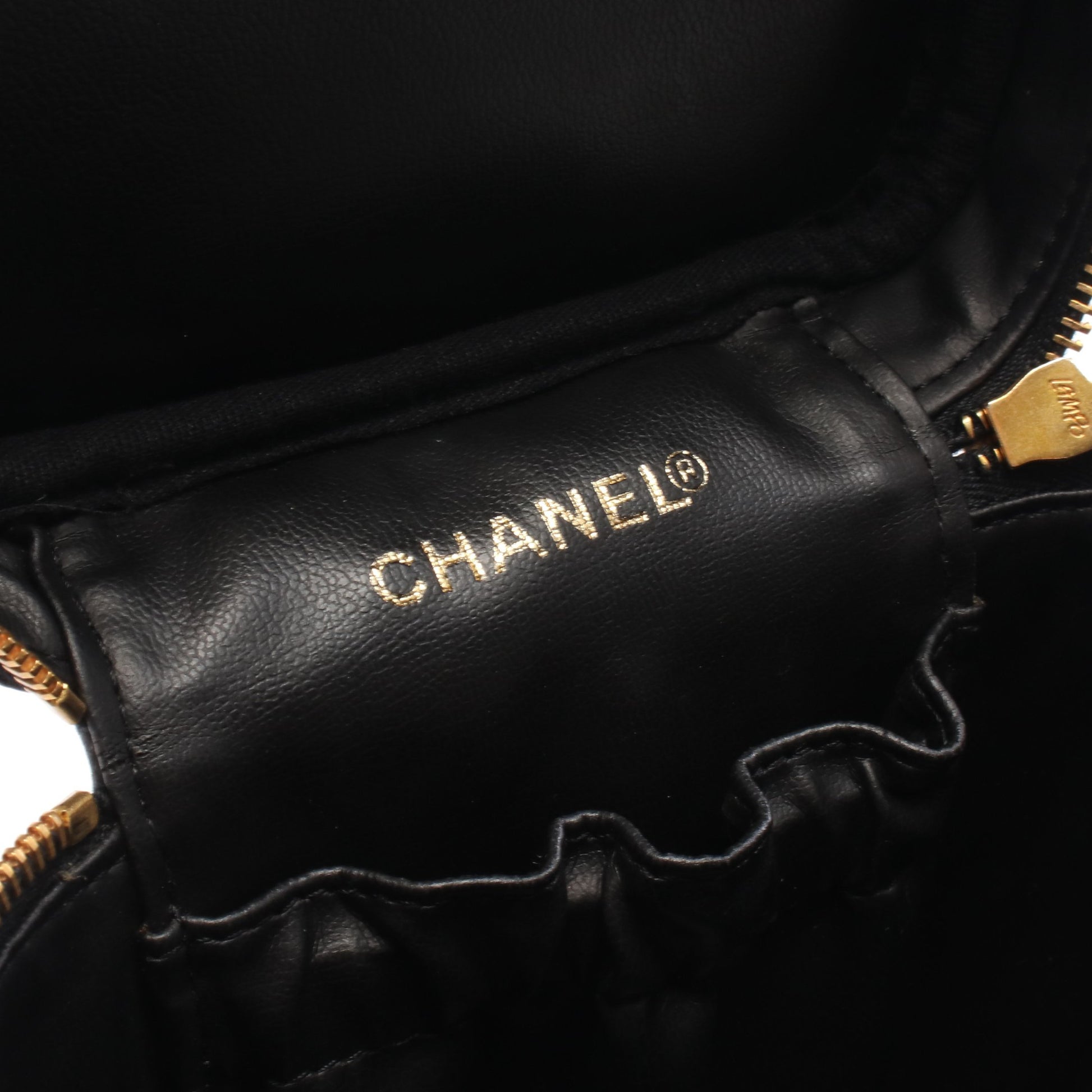 ココマーク ハンドバッグ バニティバッグ キャビアスキン ブラック ゴールド金具 シャネル バッグ CHANEL