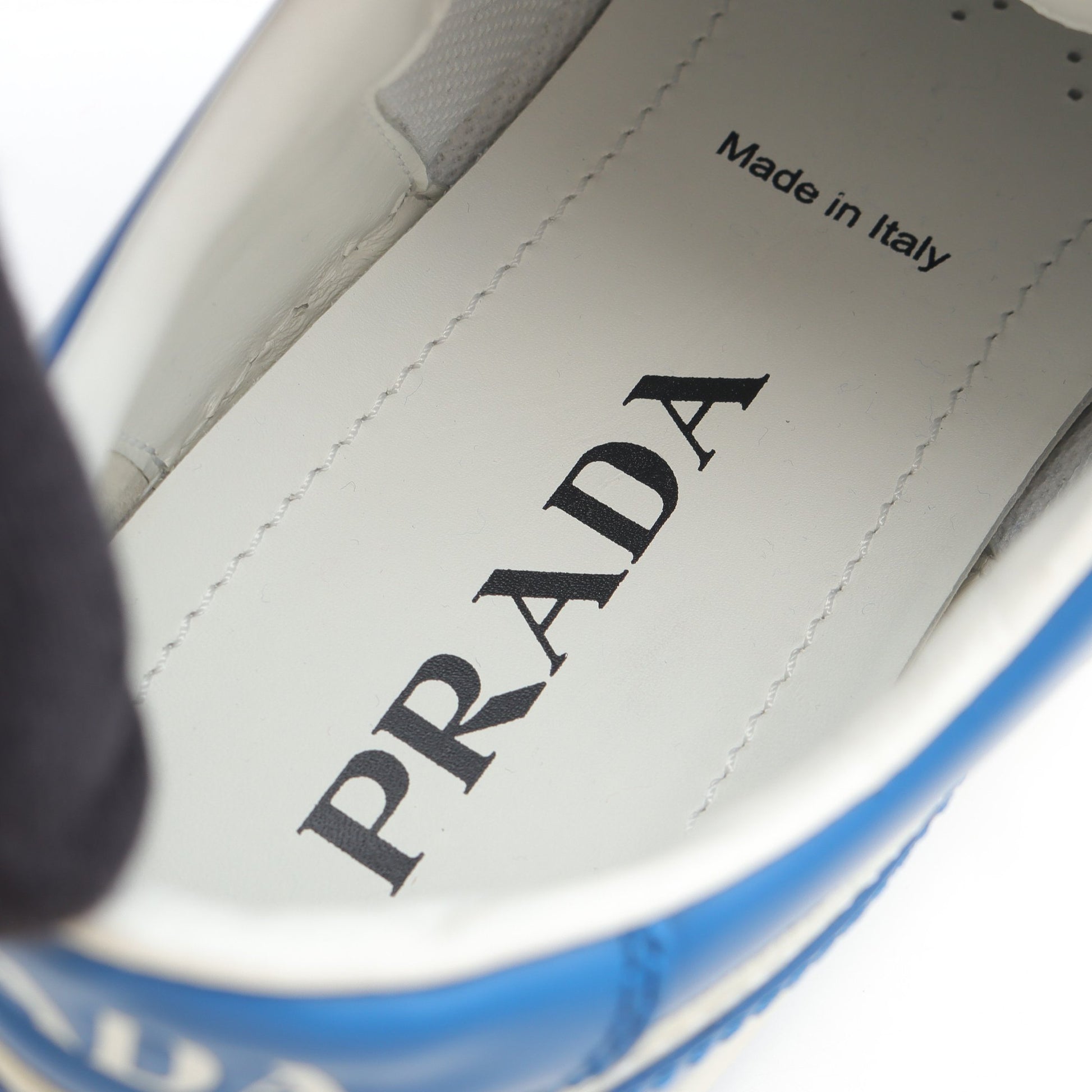 ダウンタウン スニーカー レザー ホワイト ブルー プラダ シューズ PRADA