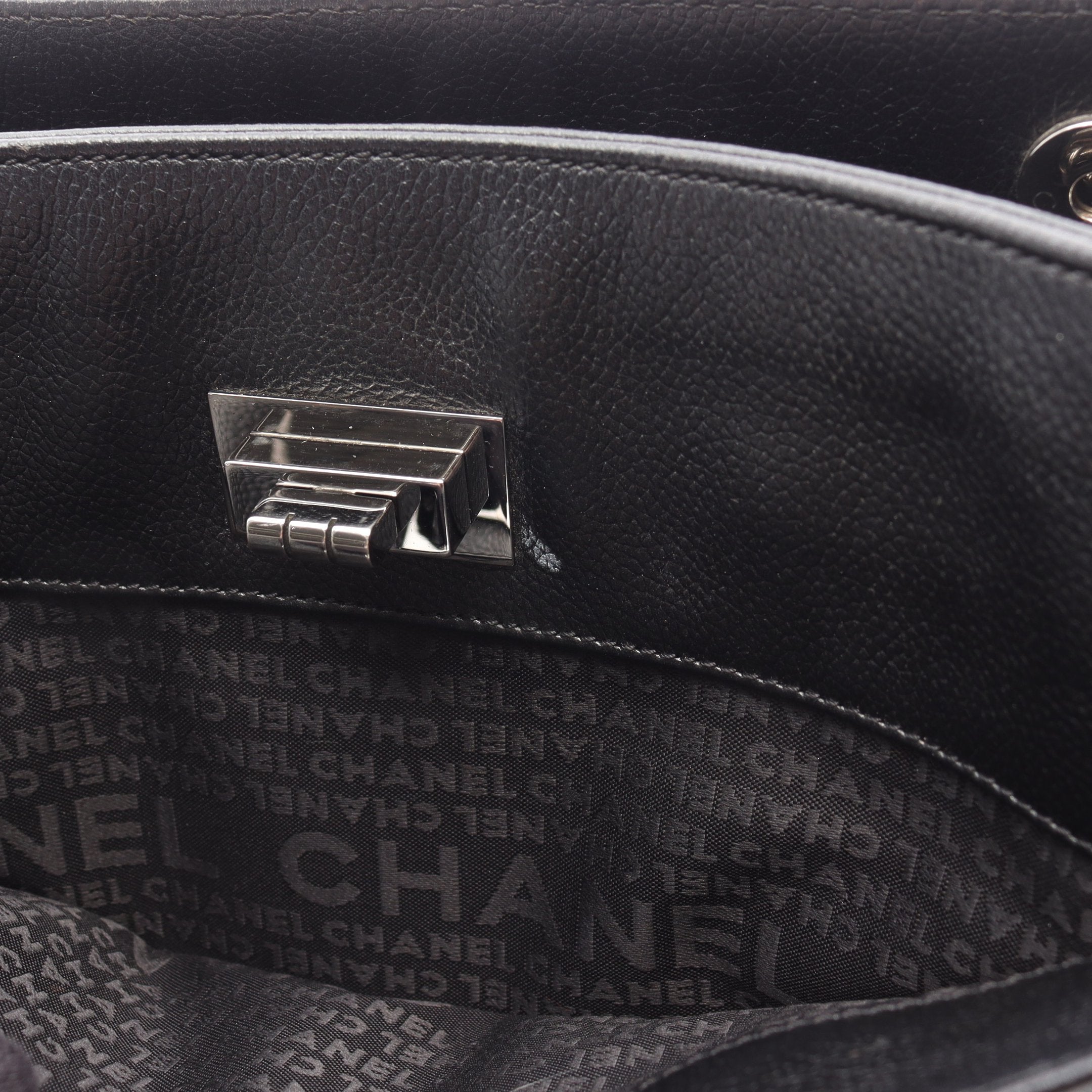 CHANEL シャネル CHANEL エグゼグティブトート 2.55金具 カバン 