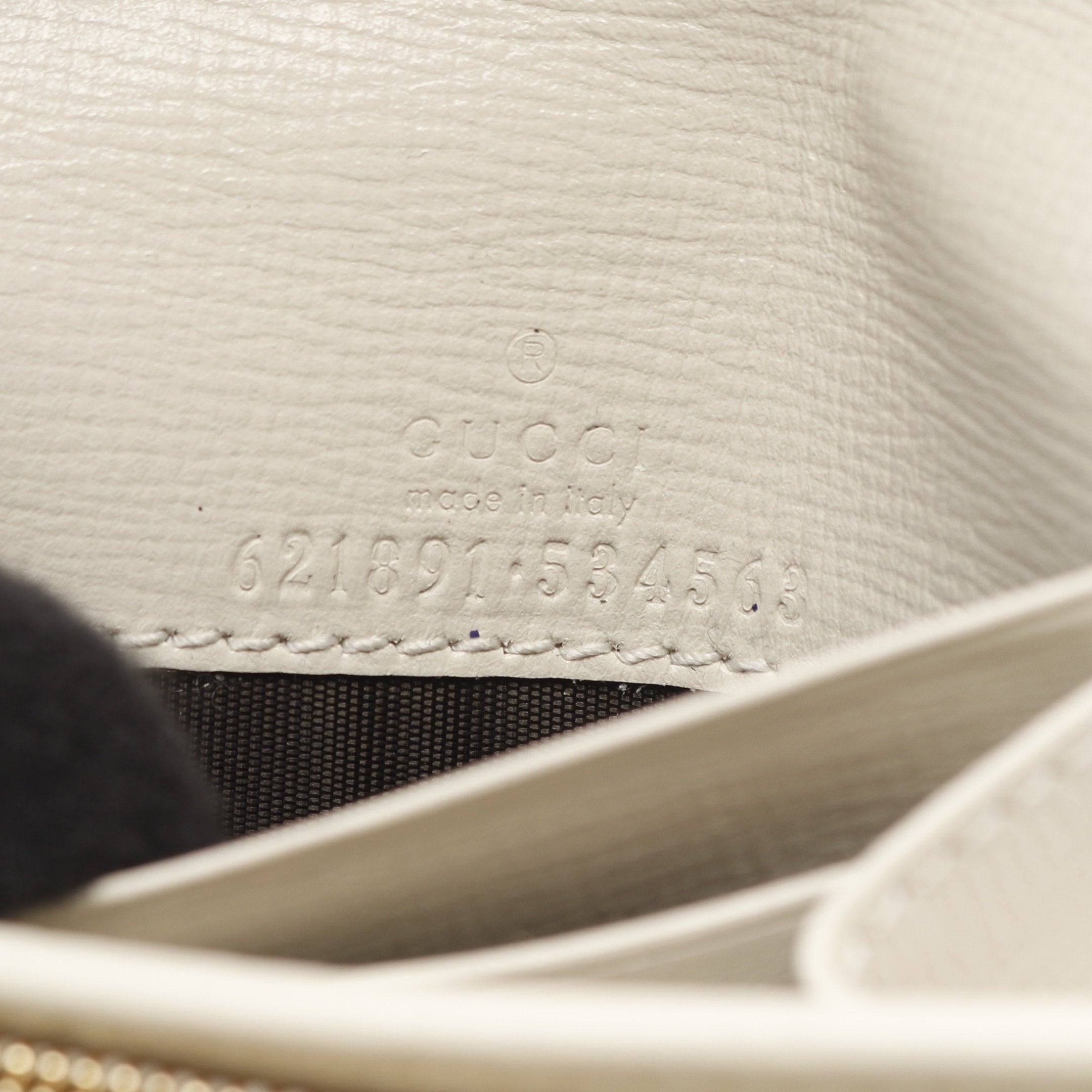 【美品】グッチ 二つ折り財布 ホワイト ホースビット スプリーム GG柄 グッチ GUCCI アディダスコラボホースビットショルダーウォレット