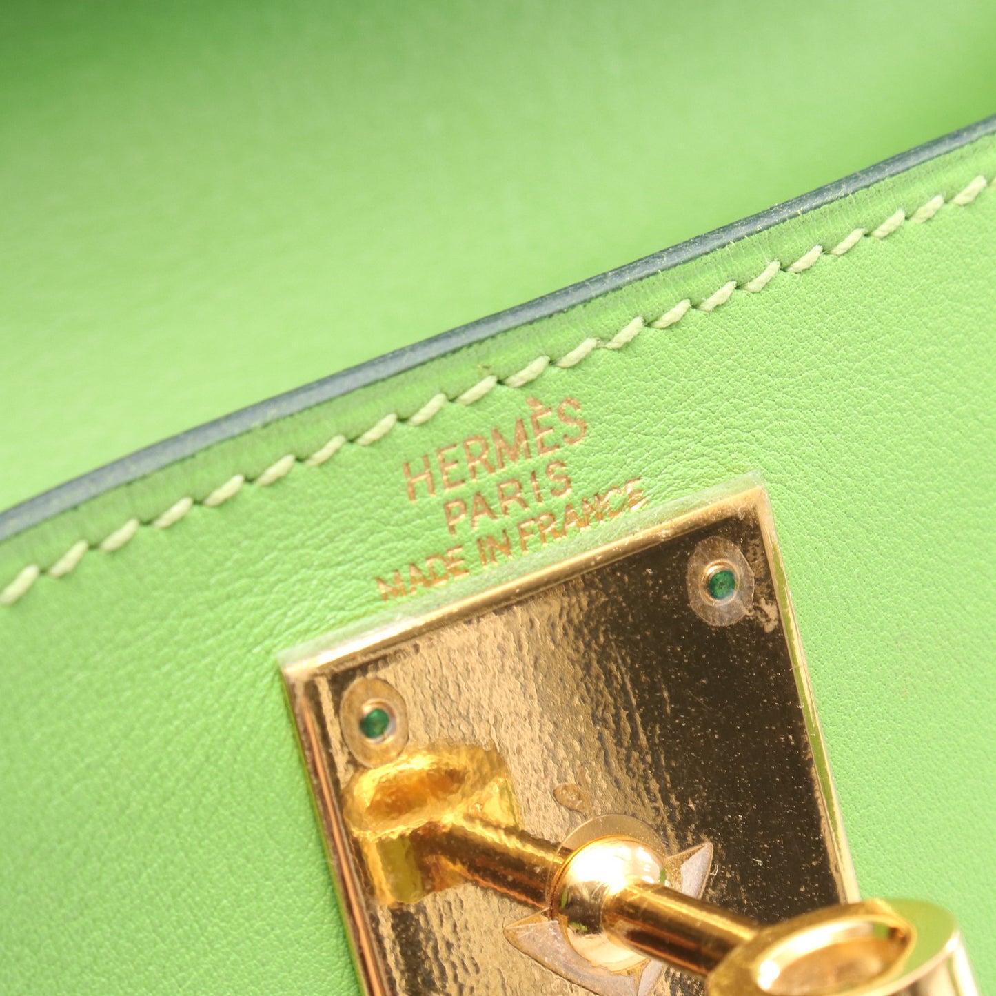 ケリー28 ハンドバッグ ヴォーガリバー イエローグリーン ゴールド金具 内縫い 2WAY □F刻印 エルメス バッグ HERMES
