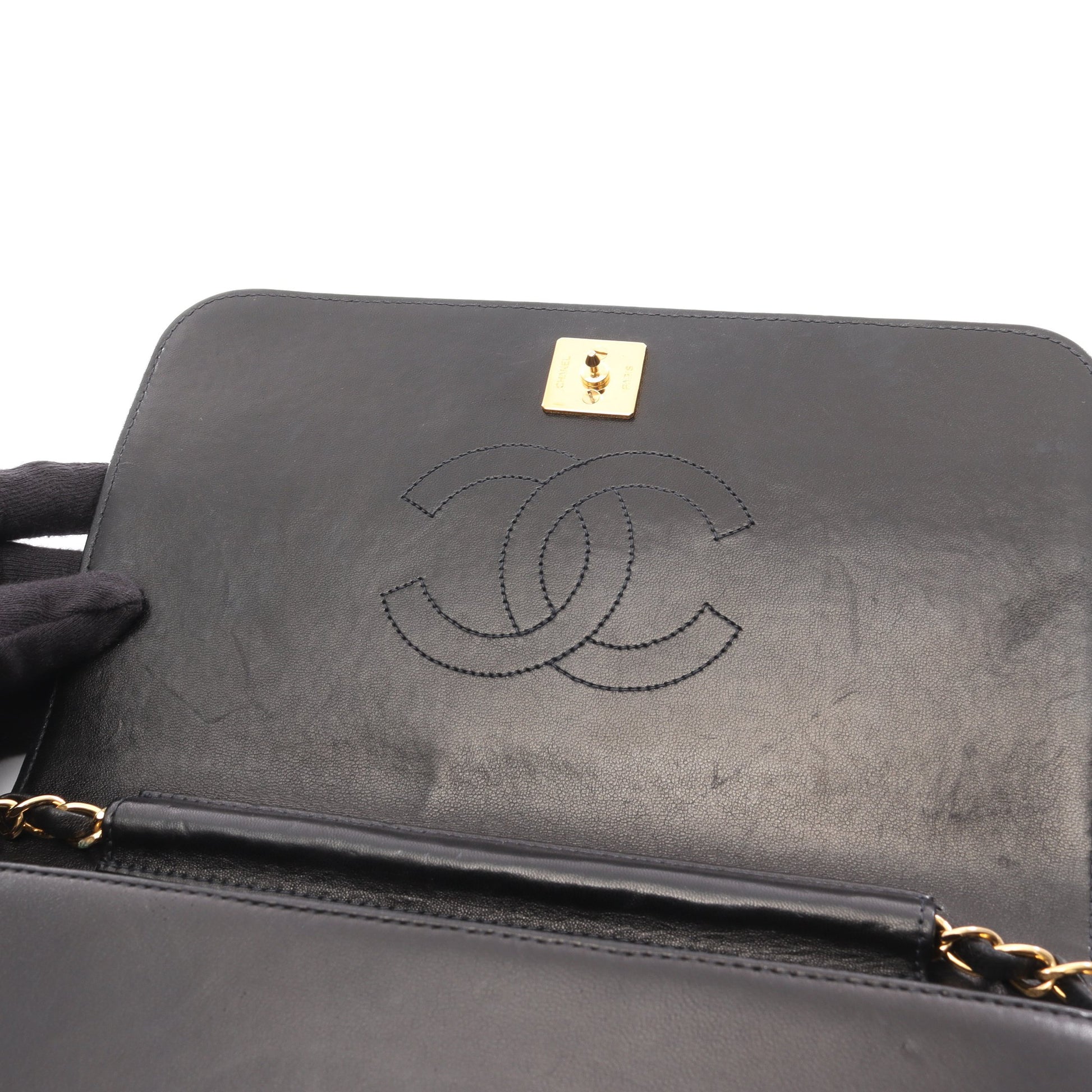 マトラッセ フルフラップ チェーンショルダーバッグ ラムスキン ブラック ゴールド金具 シャネル バッグ CHANEL