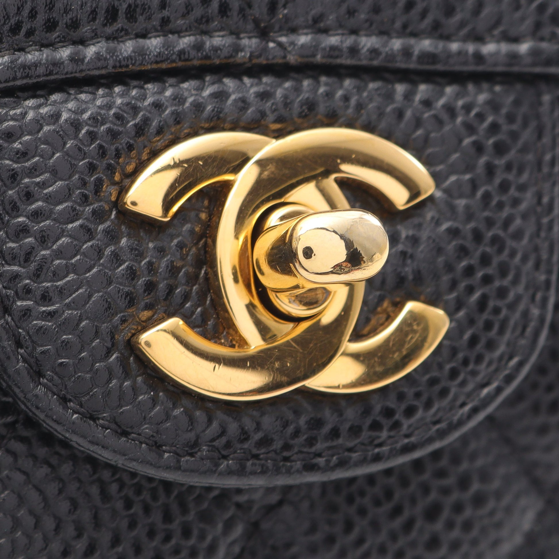 マトラッセ Wフラップ Wチェーンショルダーバッグ キャビアスキン ブラック ゴールド金具 シャネル バッグ CHANEL