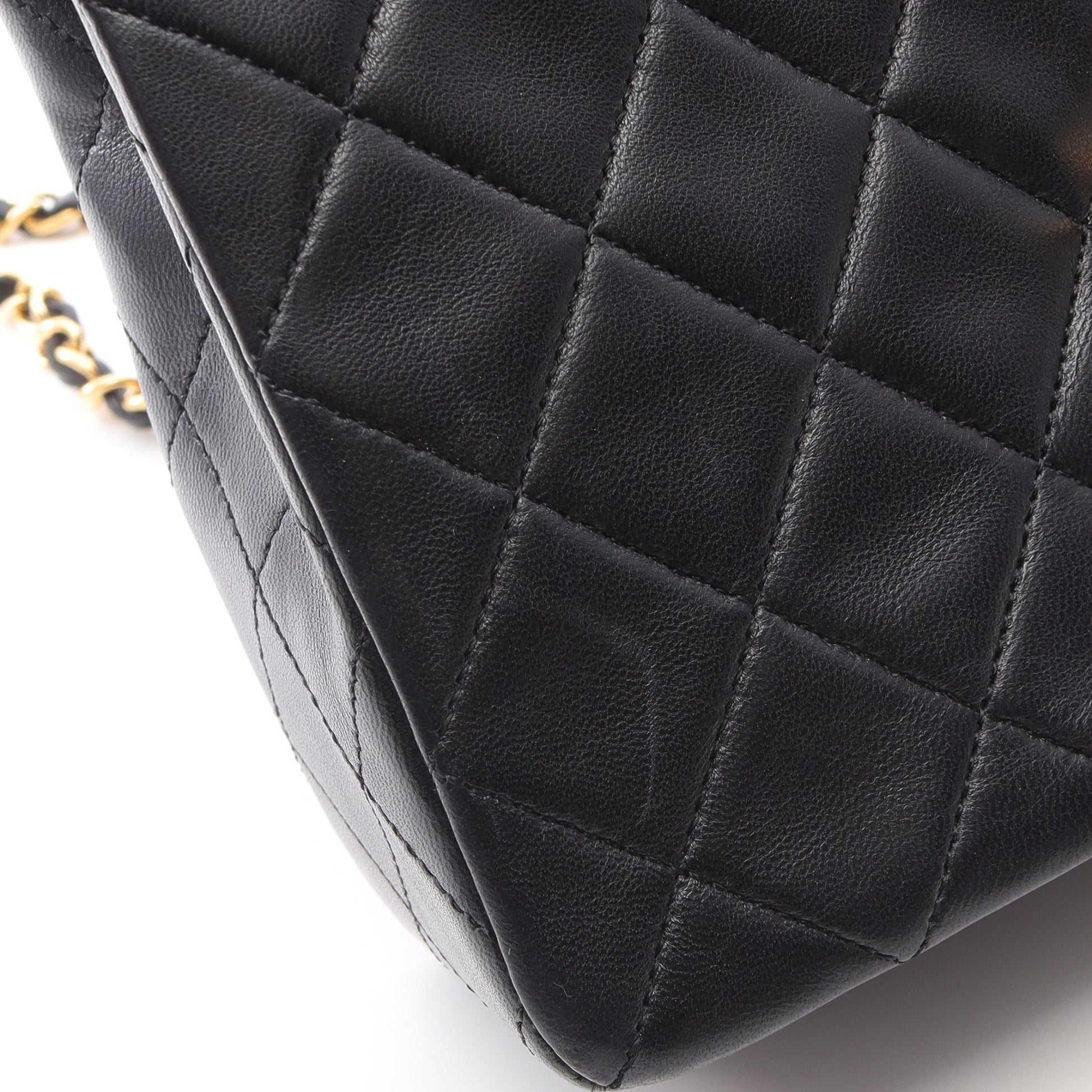 ミニマトラッセ20 チェーンショルダーバッグ ラムスキン ブラック ゴールド金具 シャネル バッグ CHANEL