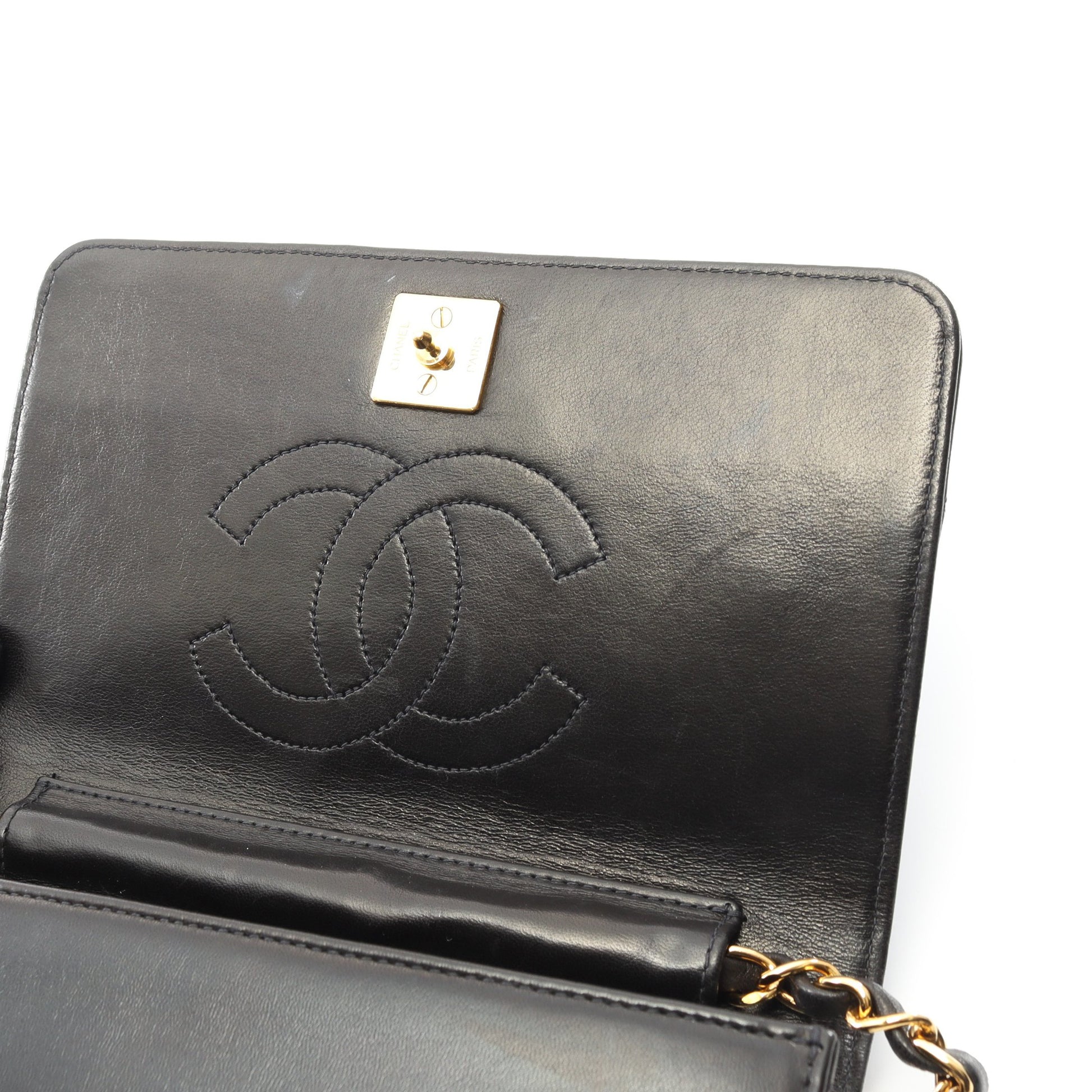 ミニマトラッセ フルフラップ チェーンショルダーバッグ ラムスキン ブラック ゴールド金具 シャネル バッグ CHANEL