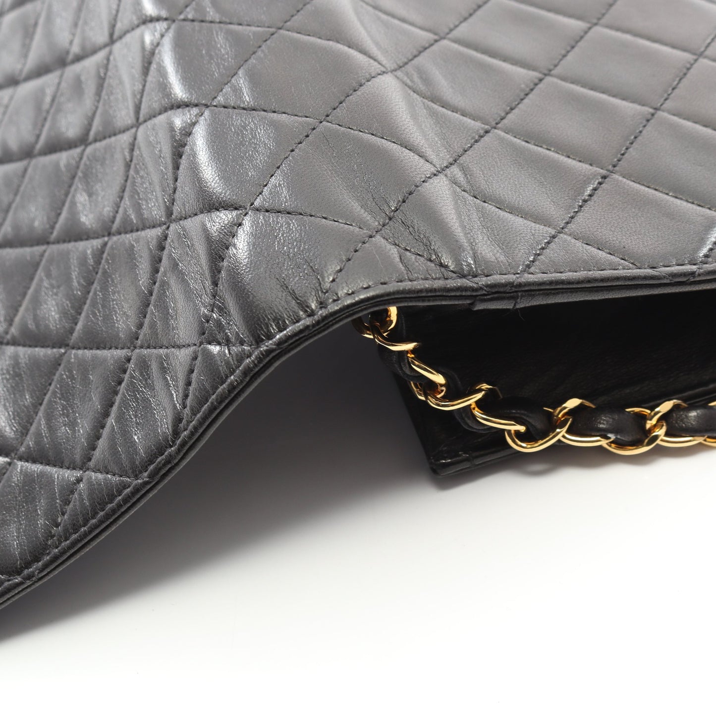 ミニマトラッセ フルフラップ チェーンショルダーバッグ ラムスキン ブラック ゴールド金具 シャネル バッグ CHANEL
