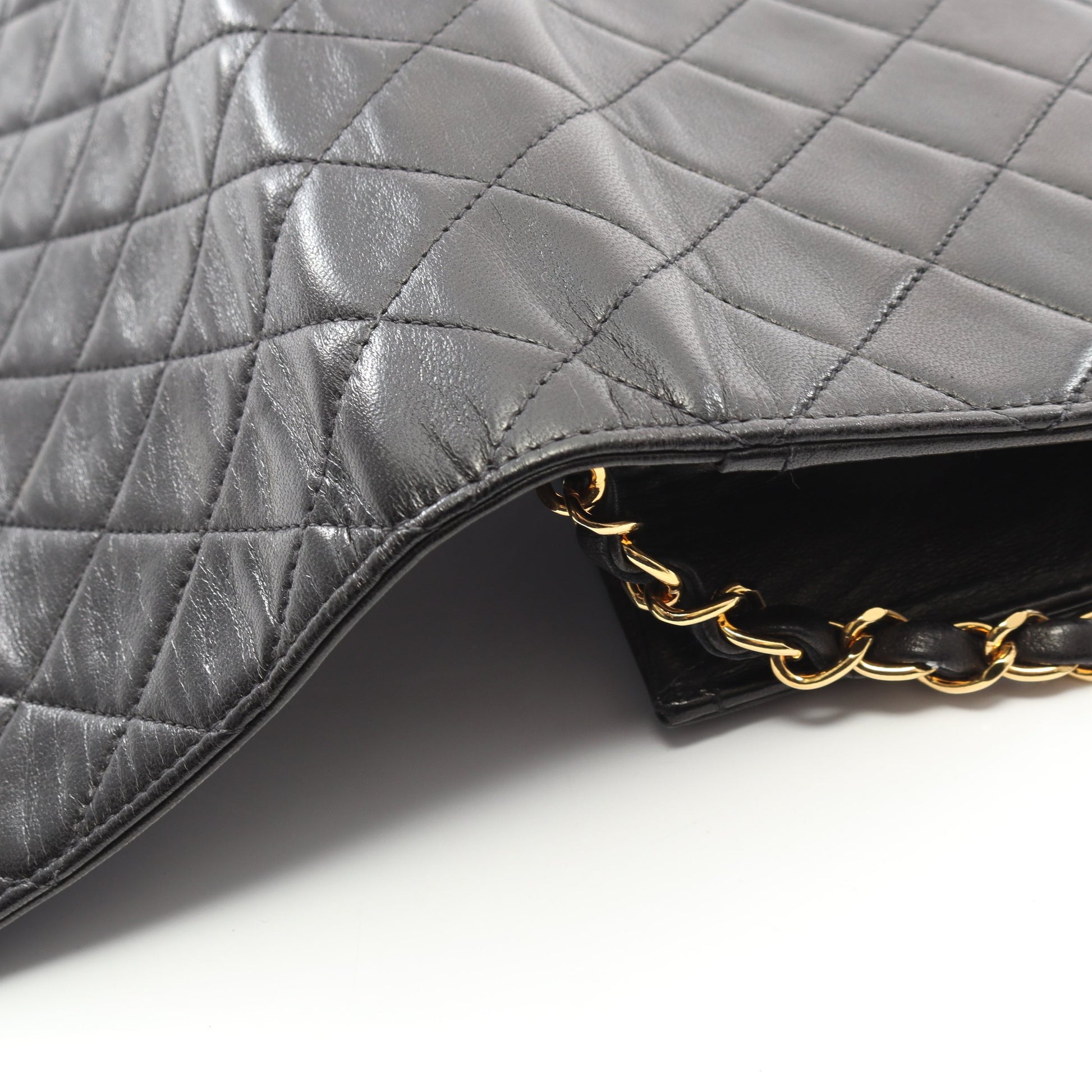 ミニマトラッセ フルフラップ チェーンショルダーバッグ ラムスキン ブラック ゴールド金具 シャネル バッグ CHANEL