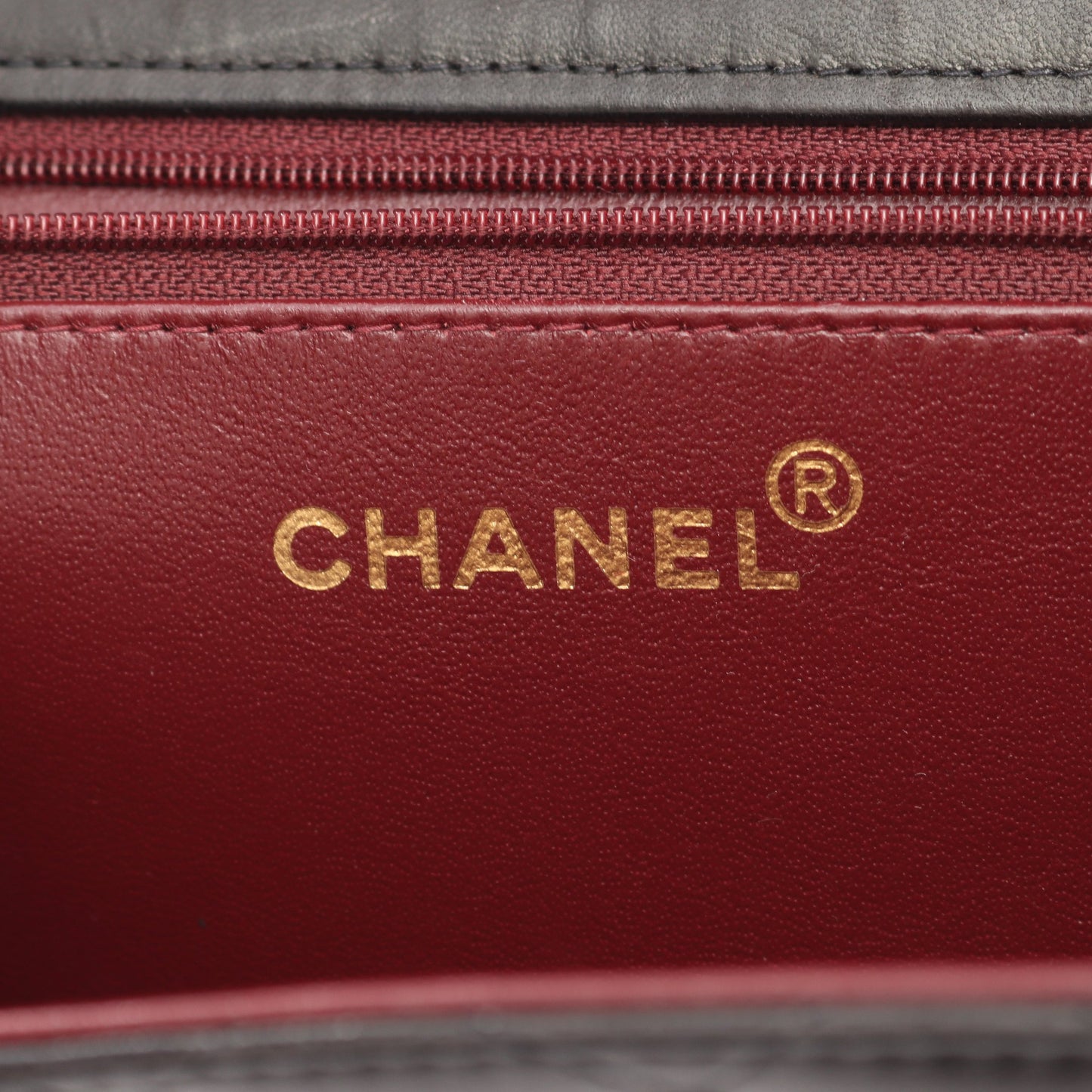 マトラッセ チェーンショルダーバッグ ラムスキン ブラック ゴールド金具 プッシュロック シャネル バッグ CHANEL