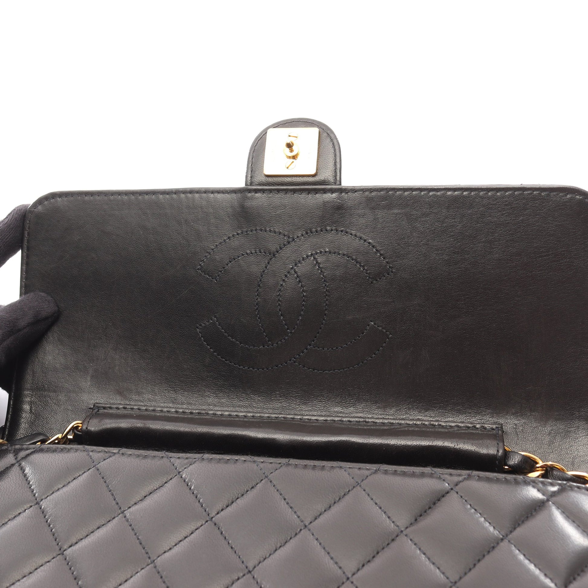 マトラッセ チェーンショルダーバッグ ラムスキン ブラック ゴールド金具 プッシュロック シャネル バッグ CHANEL