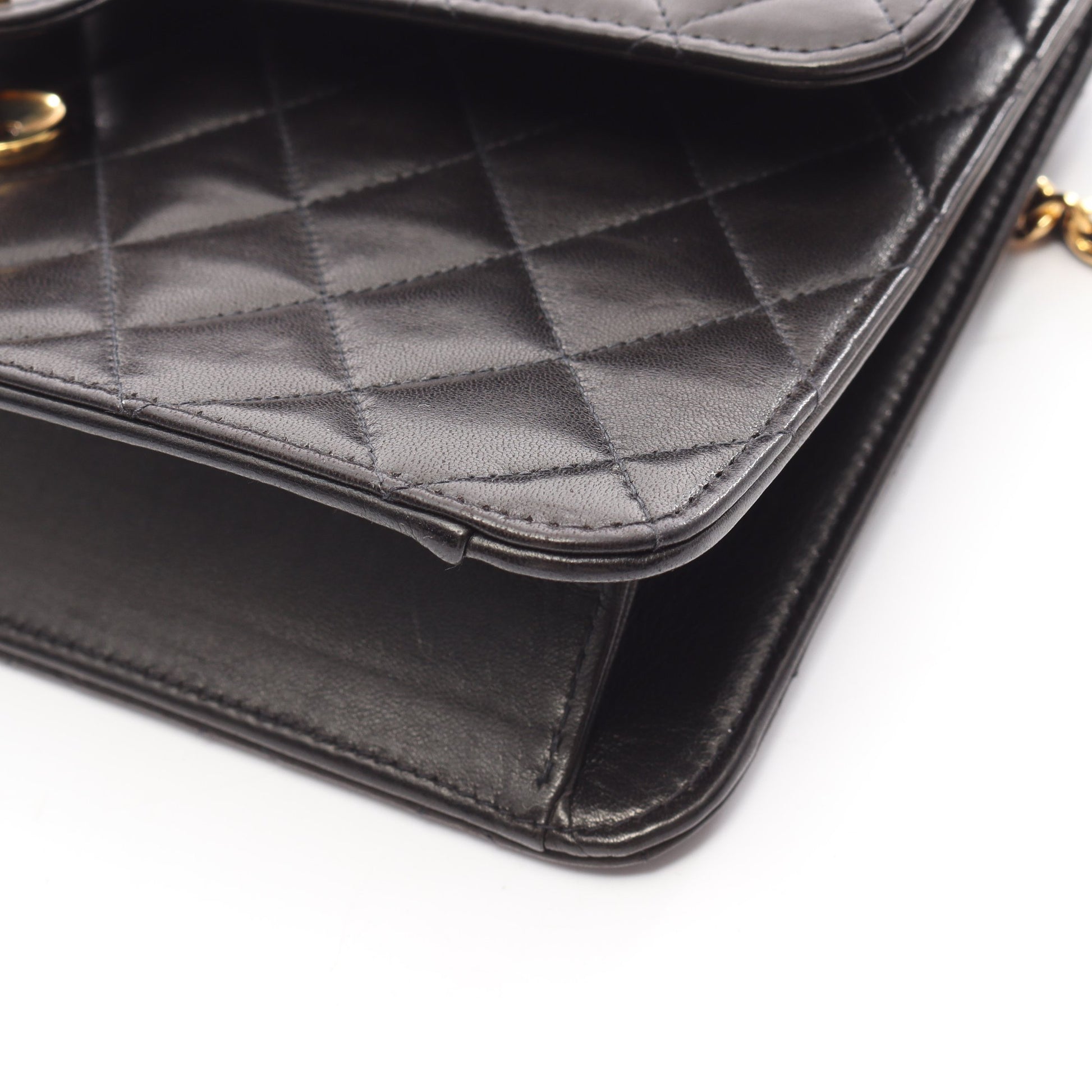 マトラッセ チェーンショルダーバッグ ラムスキン ブラック ゴールド金具 プッシュロック シャネル バッグ CHANEL